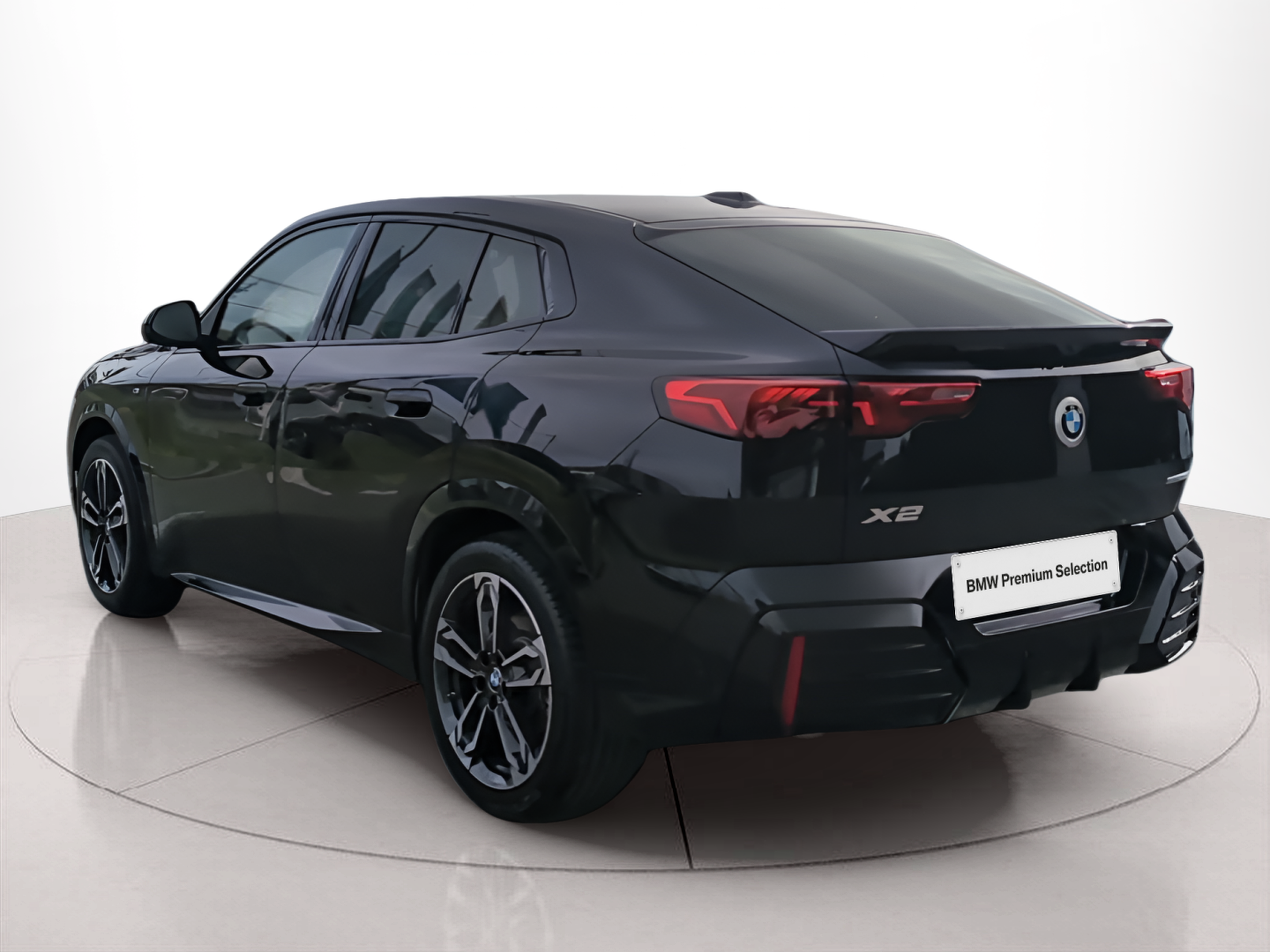 BMW X2 sDrive18d color Negro. Año 2025. 110KW(150CV). Diesel. En concesionario Caetano Aveiro de Aveiro