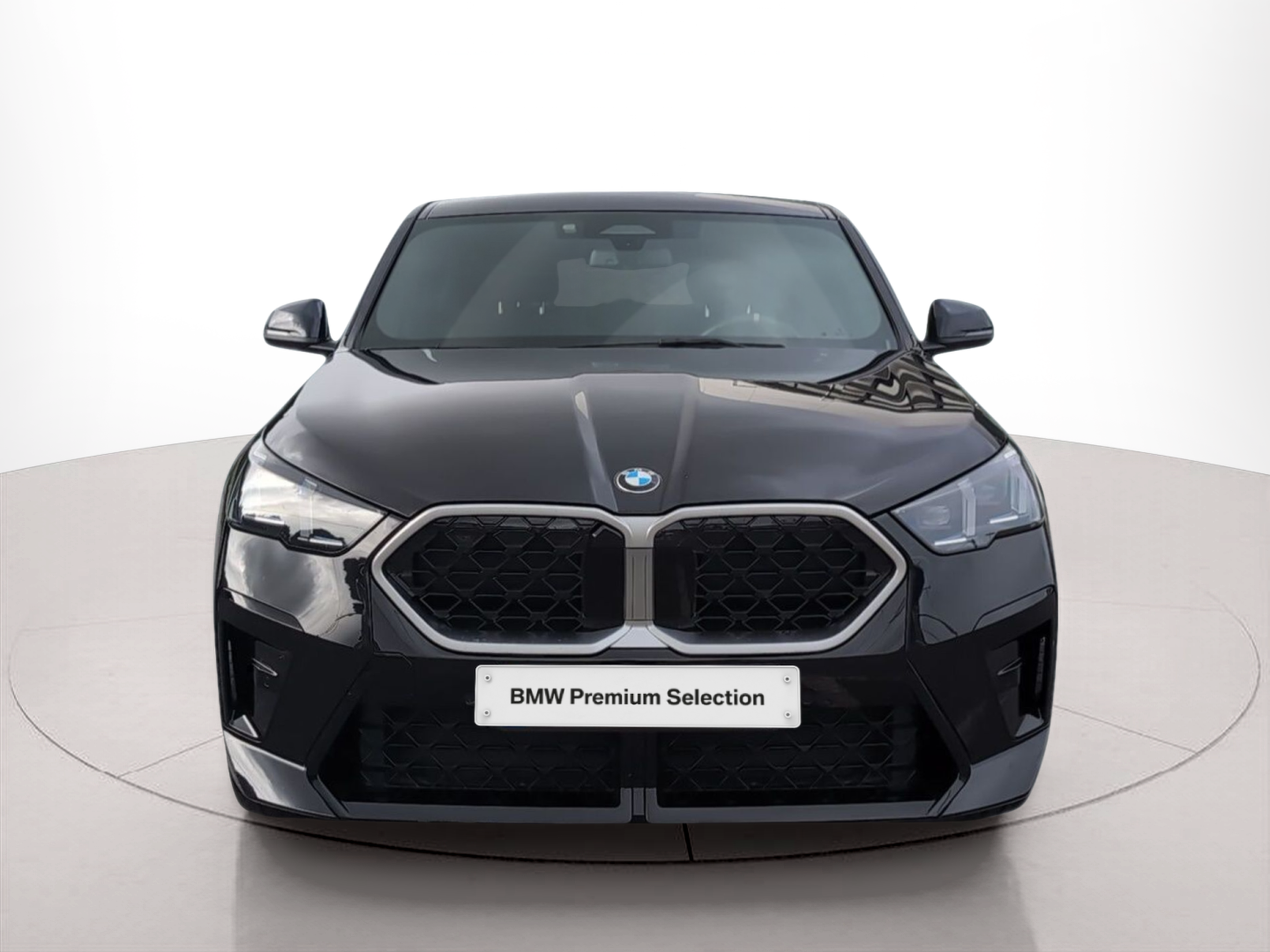 Fotos de BMW X2 sDrive18d color Negro. Año 2025. 110KW(150CV). Diesel. En concesionario Caetano Aveiro de Aveiro