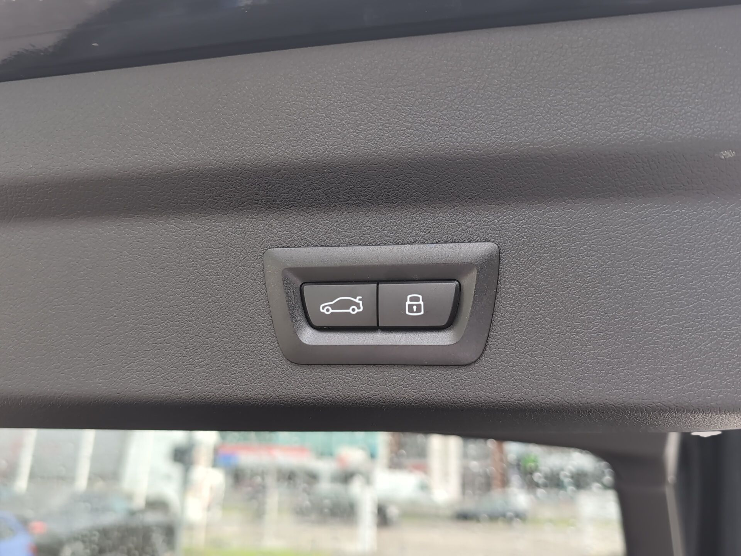 BMW X2 sDrive18d color Negro. Año 2025. 110KW(150CV). Diesel. En concesionario Caetano Aveiro de Aveiro