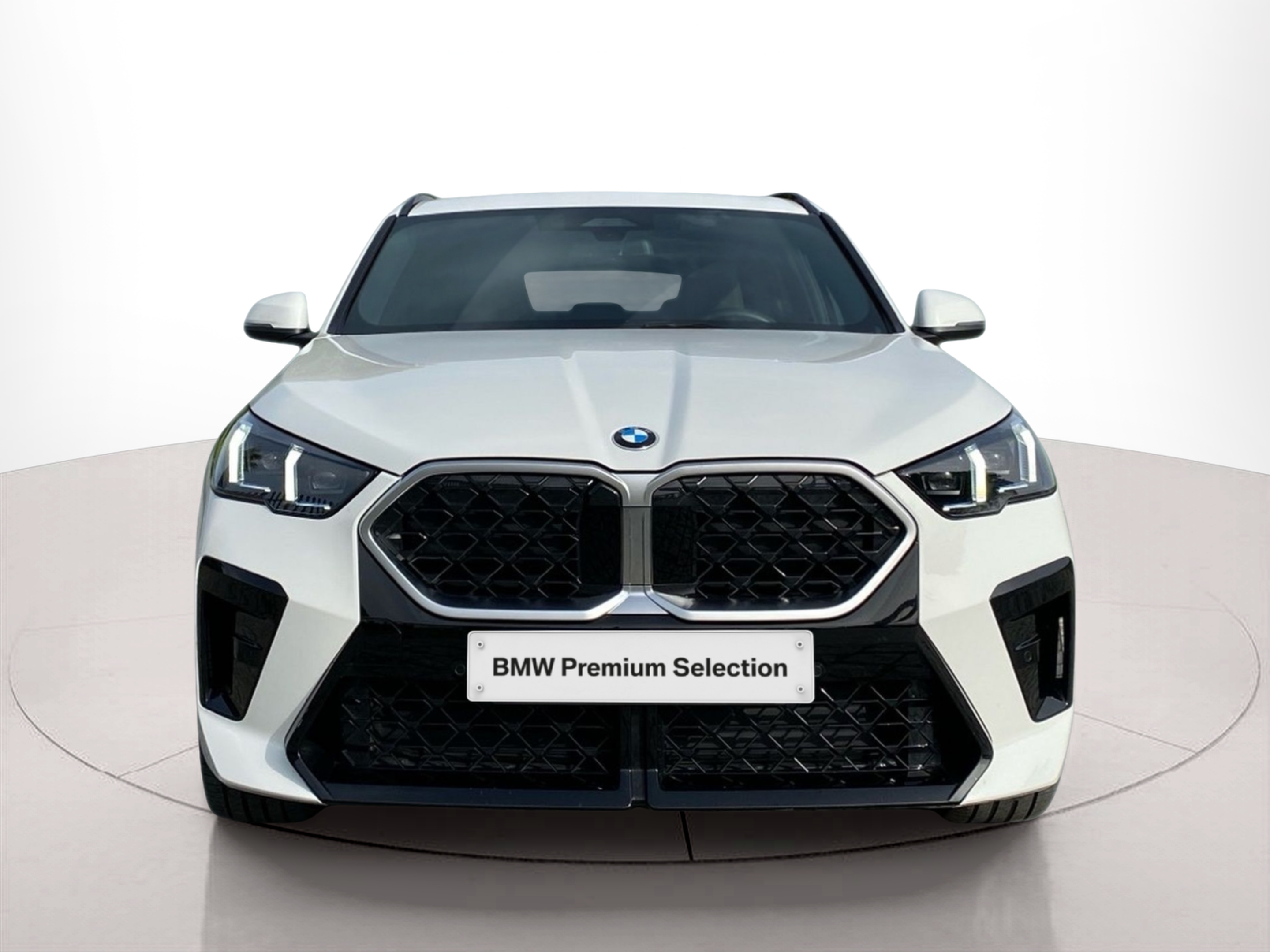 Fotos de BMW X2 sDrive18d color Blanco. Año 2025. 110KW(150CV). Diesel. En concesionario Caetano Lisboa de Lisboa