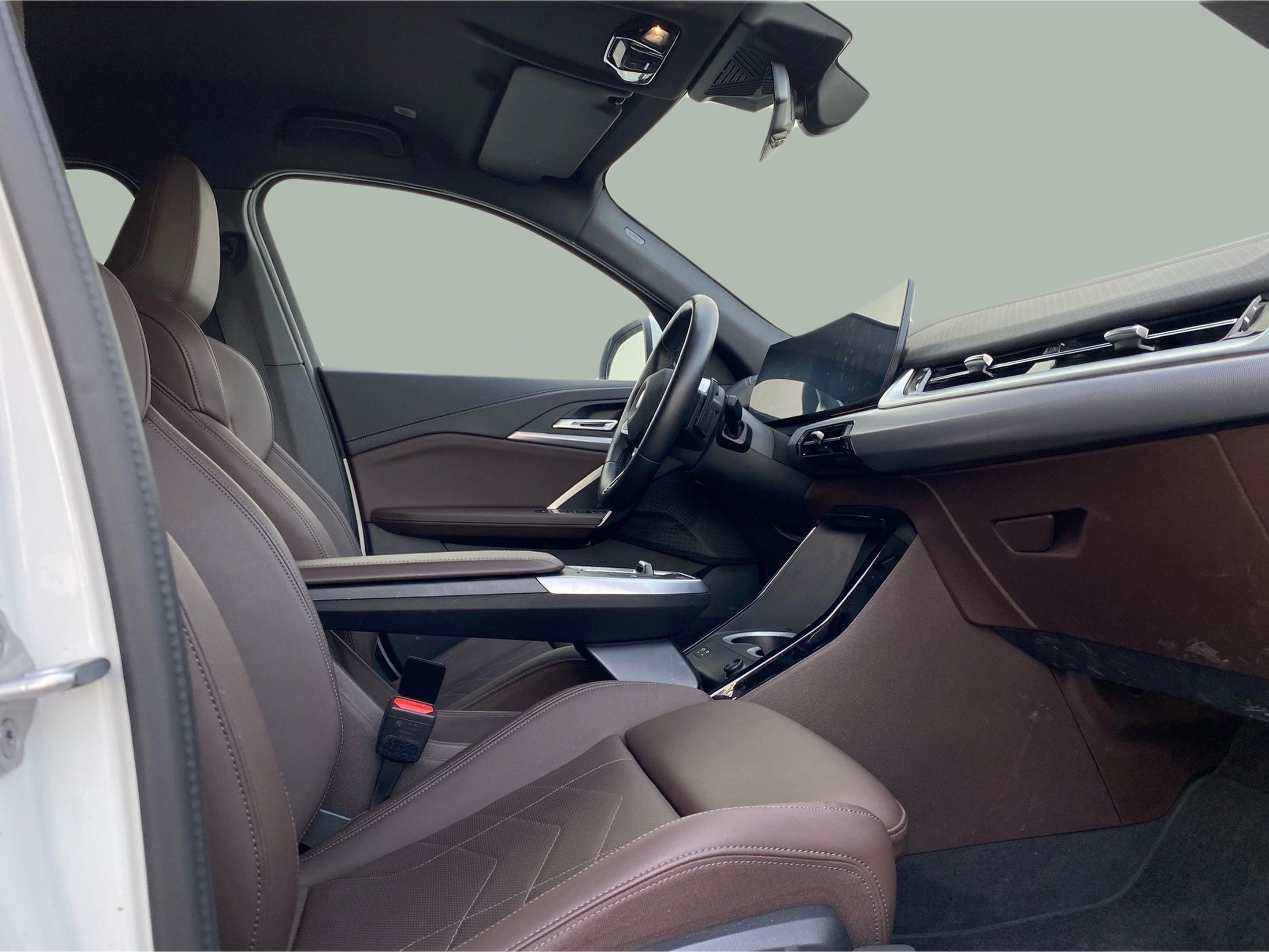 BMW X2 sDrive18d color Blanco. Año 2025. 110KW(150CV). Diesel. En concesionario Caetano Lisboa de Lisboa