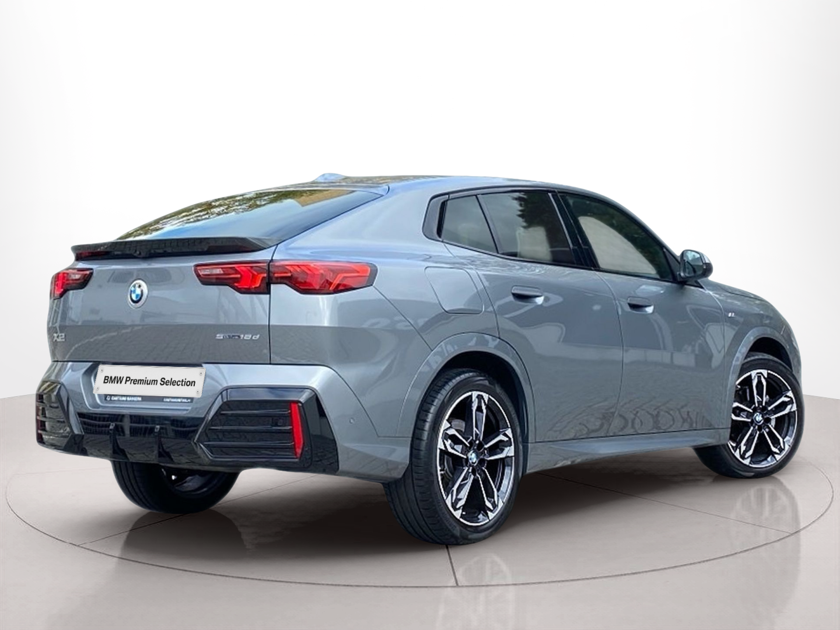 BMW X2 sDrive18d color Gris. Año 2025. 110KW(150CV). Diesel. En concesionario Caetano Baviera Lisboa de Lisboa