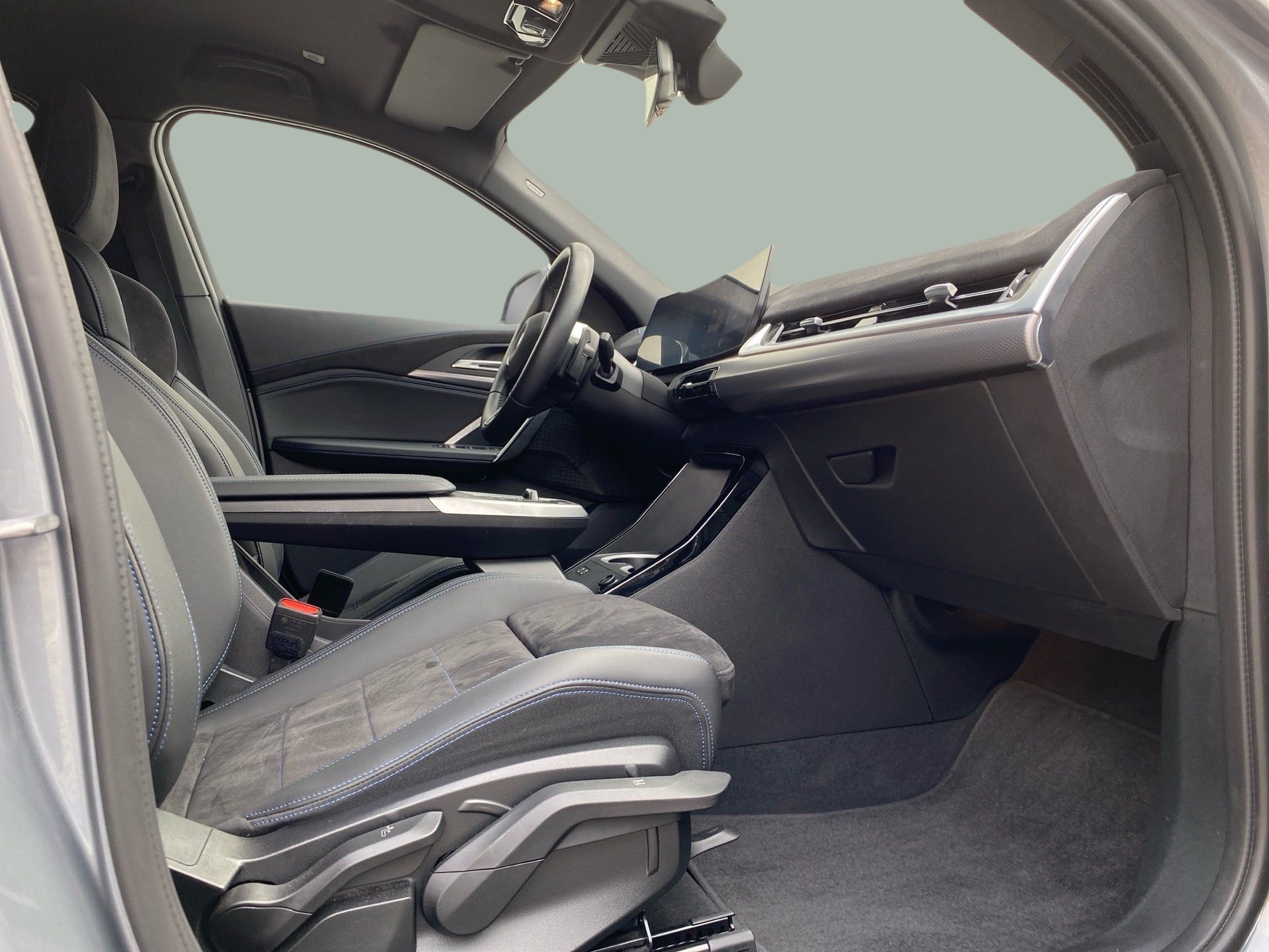 BMW X2 sDrive18d color Gris. Año 2025. 110KW(150CV). Diesel. En concesionario Caetano Baviera Lisboa de Lisboa