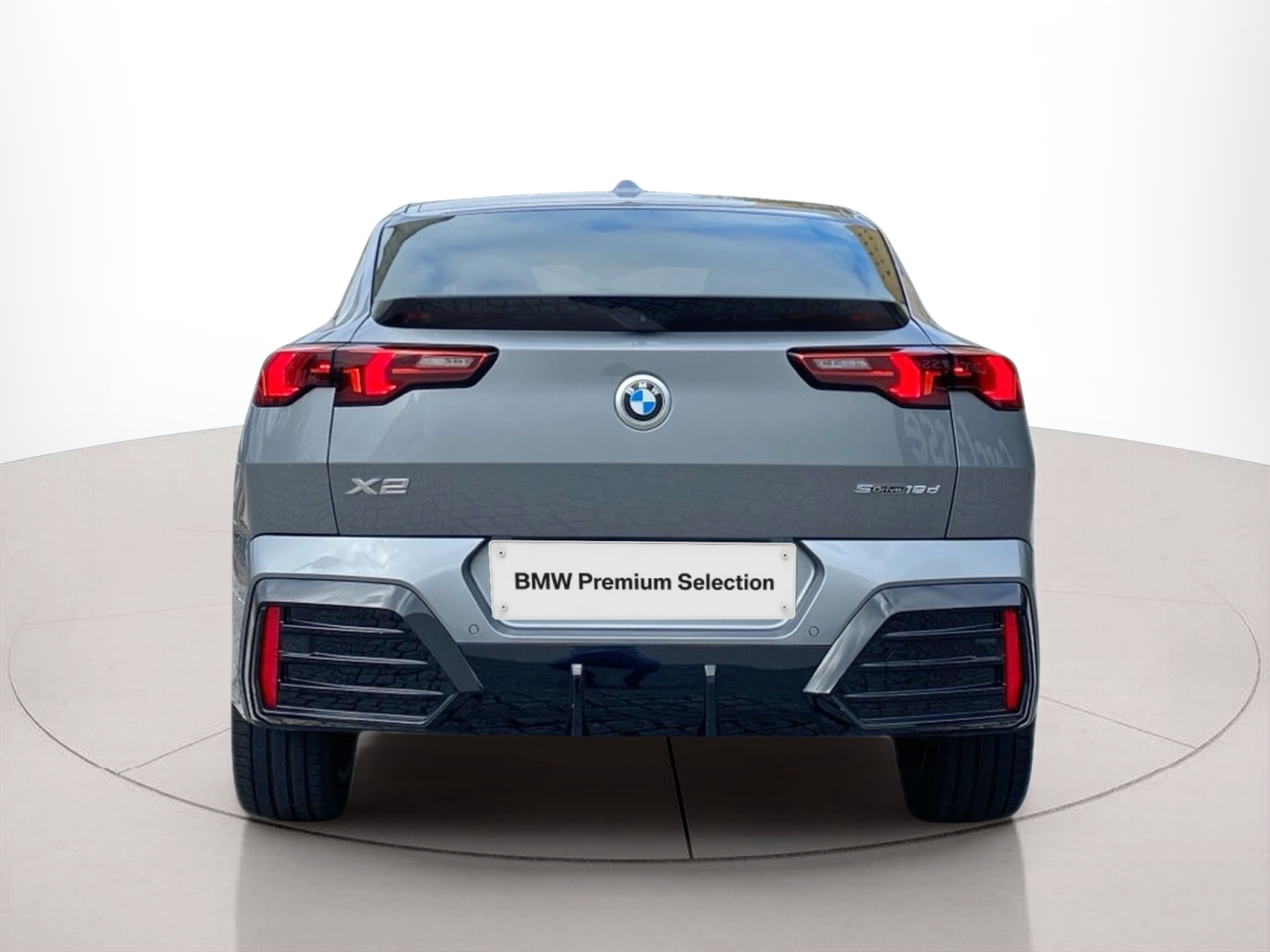 BMW X2 sDrive18d color Gris. Año 2025. 110KW(150CV). Diesel. En concesionario Caetano Baviera Lisboa de Lisboa