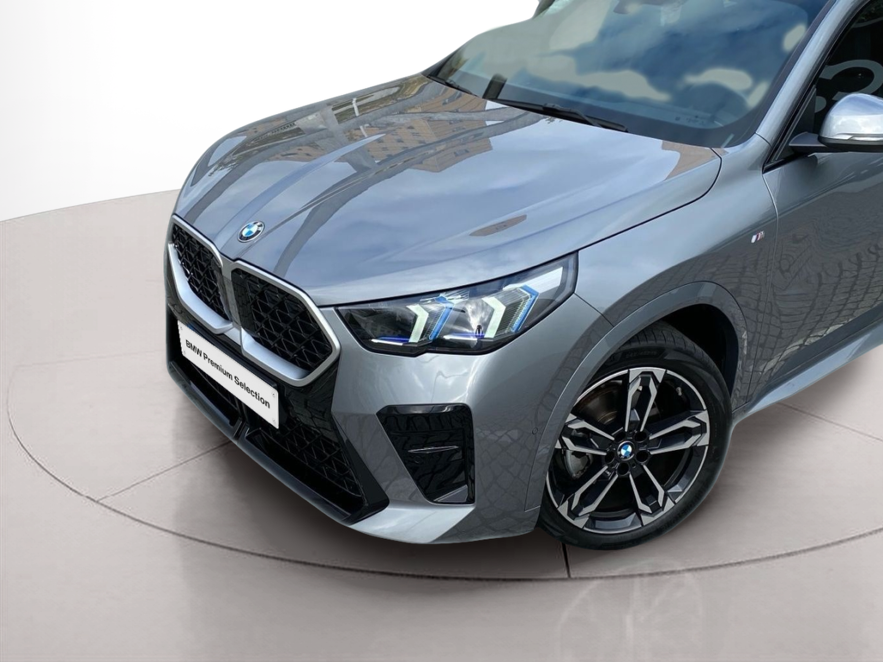 BMW X2 sDrive18d color Gris. Año 2025. 110KW(150CV). Diesel. En concesionario Caetano Baviera Lisboa de Lisboa