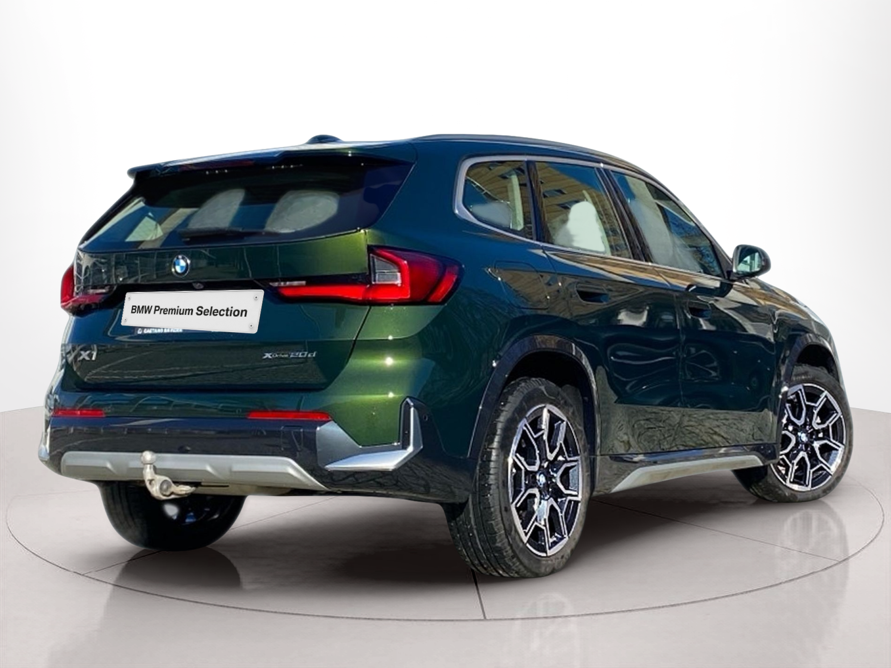BMW X1 sDrive20d color Verde. Año 2024. 120KW(163CV). Diesel. En concesionario Caetano Lisboa de Lisboa