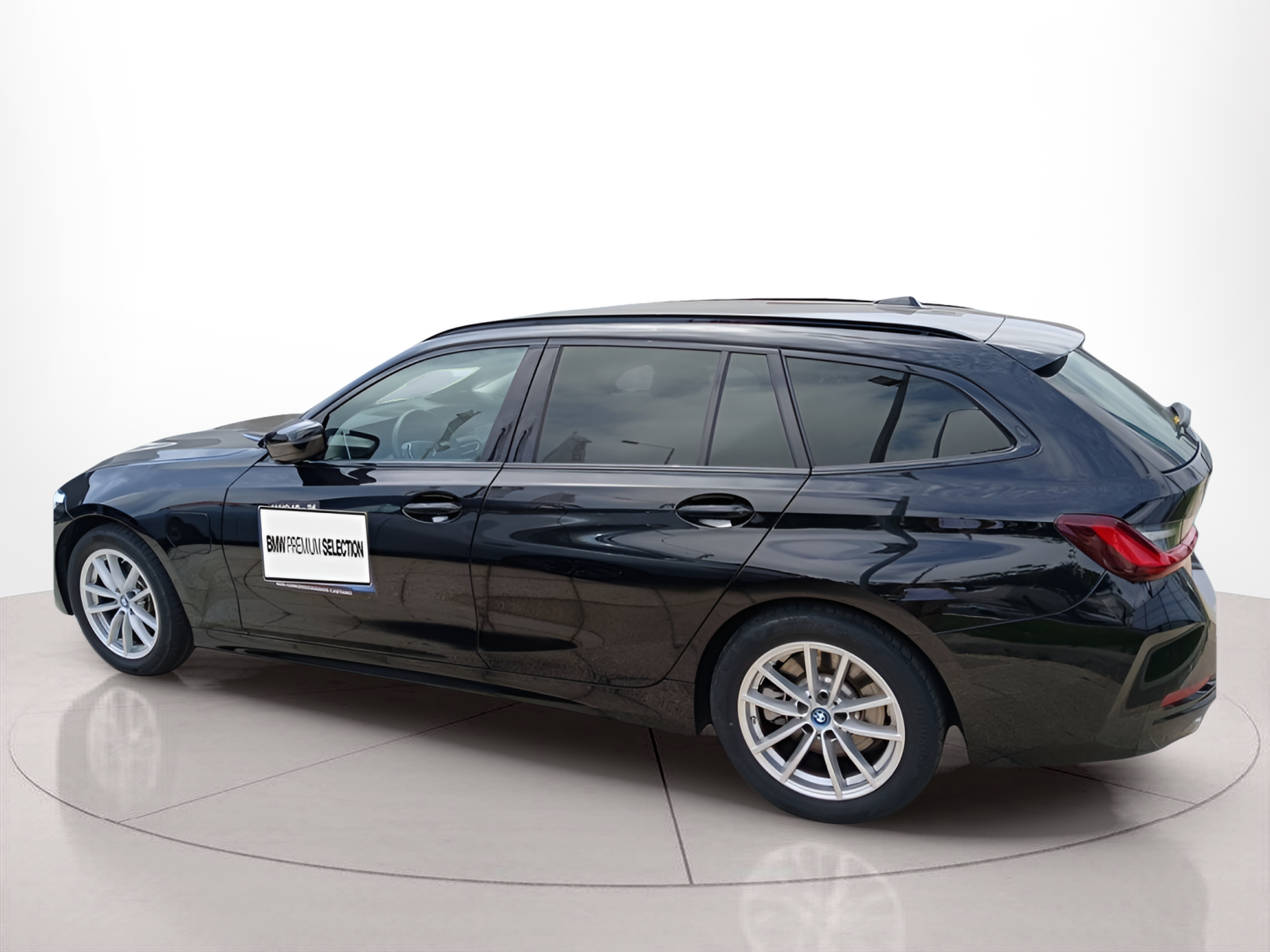 BMW Série 3 320e Touring color Negro. Año 2024. 150KW(204CV). Elétrico / Gasolina Híbrido. En concesionario Caetano Baviera Faro de Faro