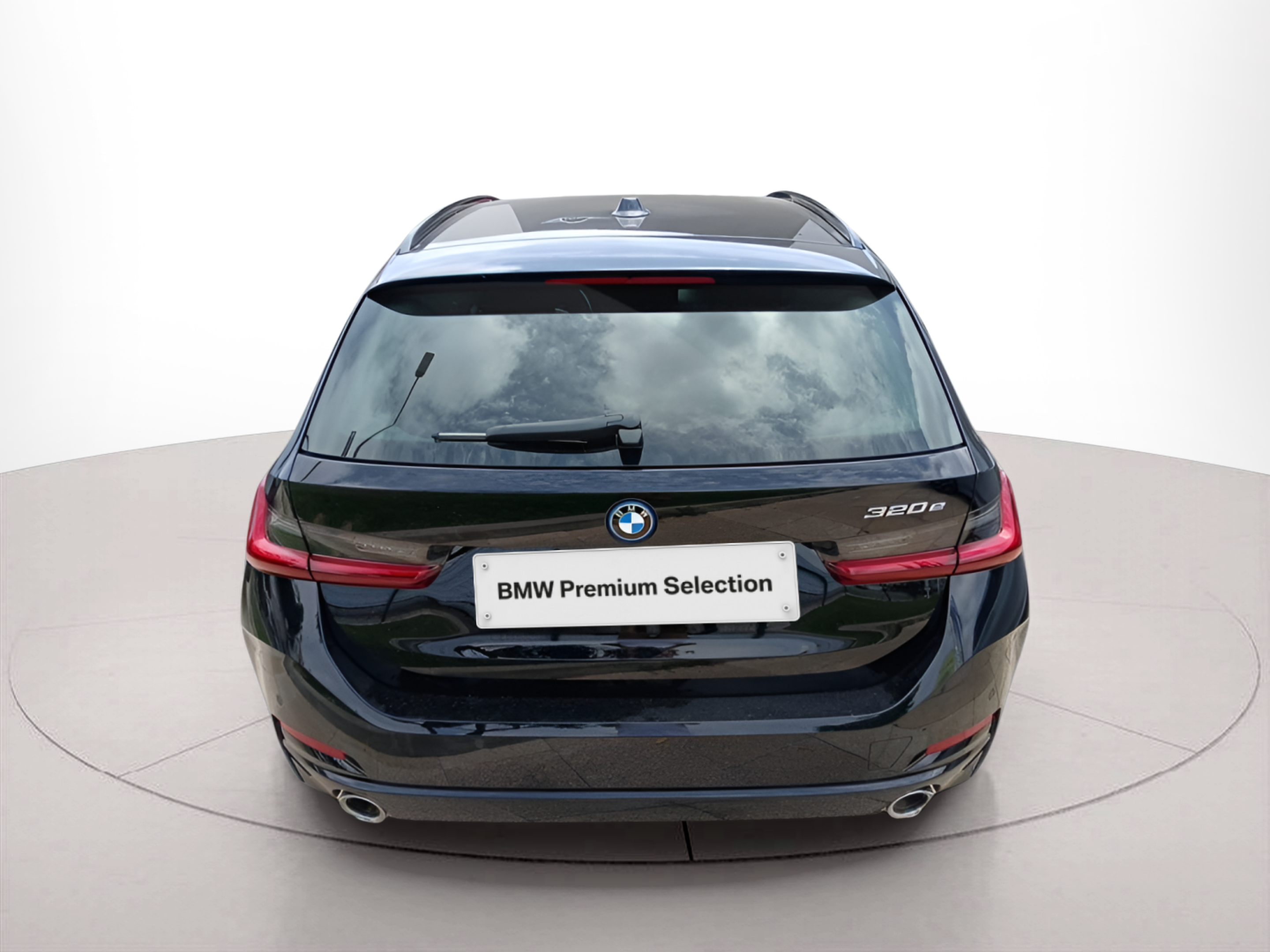 BMW Série 3 320e Touring color Negro. Año 2024. 150KW(204CV). Elétrico / Gasolina Híbrido. En concesionario Caetano Baviera Faro de Faro