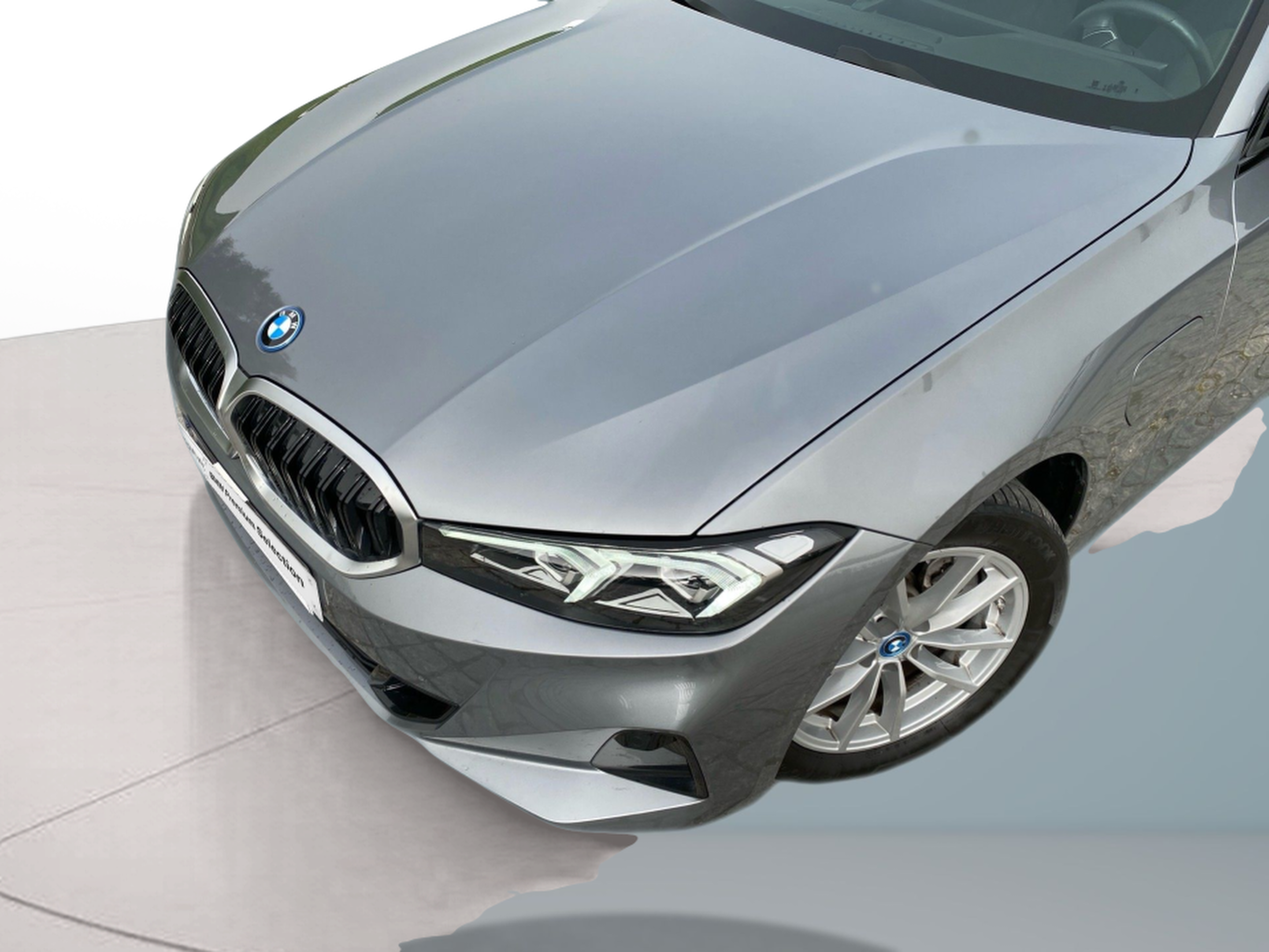 BMW Série 3 320e Touring color Gris. Año 2025. 150KW(204CV). Elétrico / Gasolina Híbrido. En concesionario Caetano Cascais de Cascais