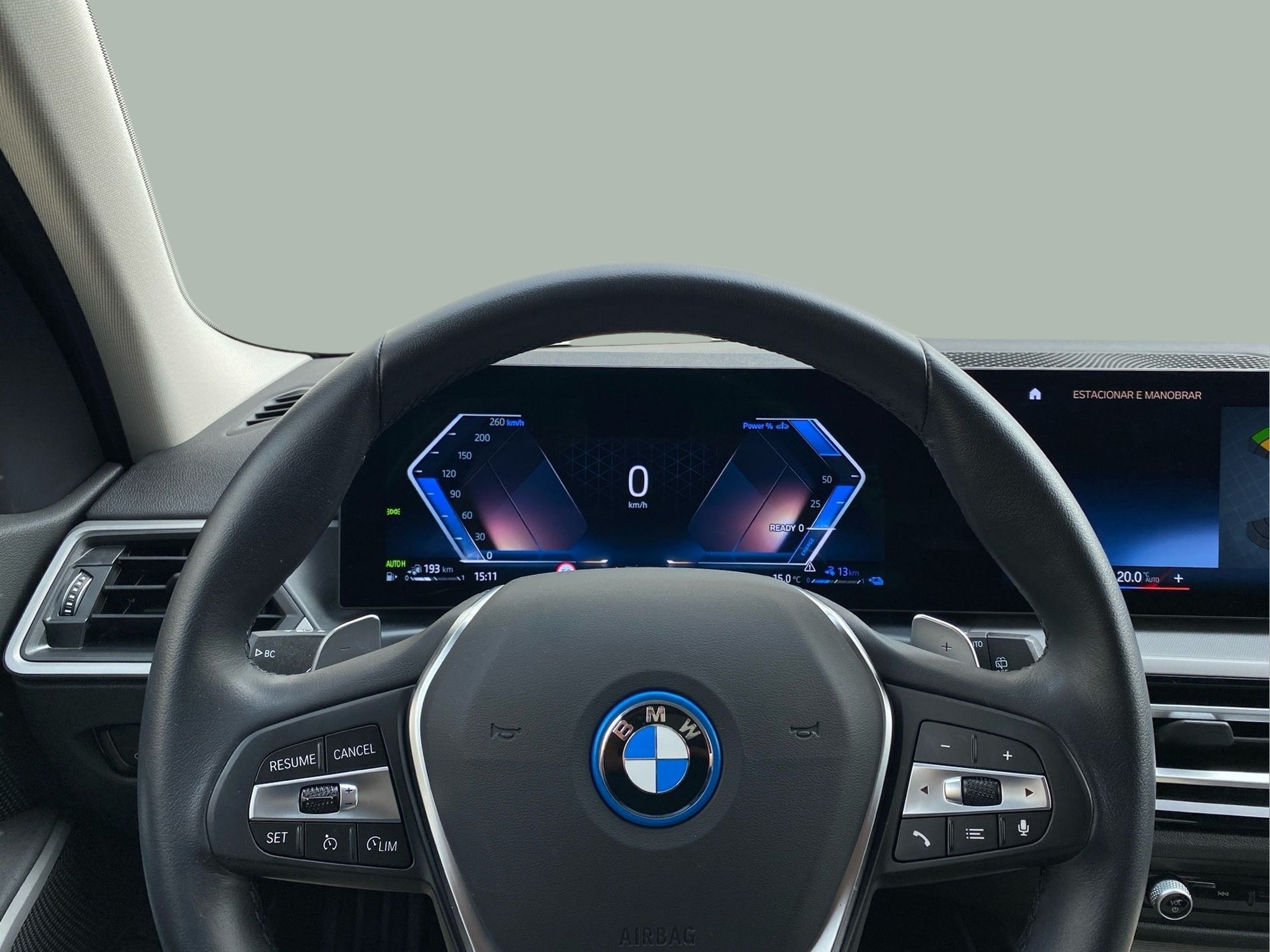 BMW Série 3 320e Touring color Gris. Año 2025. 150KW(204CV). Elétrico / Gasolina Híbrido. En concesionario Caetano Cascais de Cascais