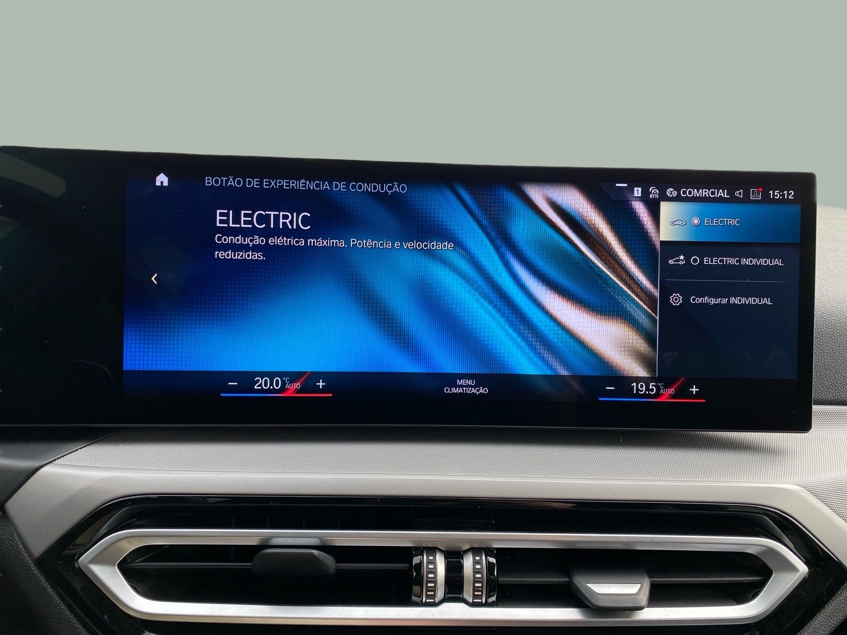 BMW Série 3 320e Touring color Gris. Año 2025. 150KW(204CV). Elétrico / Gasolina Híbrido. En concesionario Caetano Cascais de Cascais