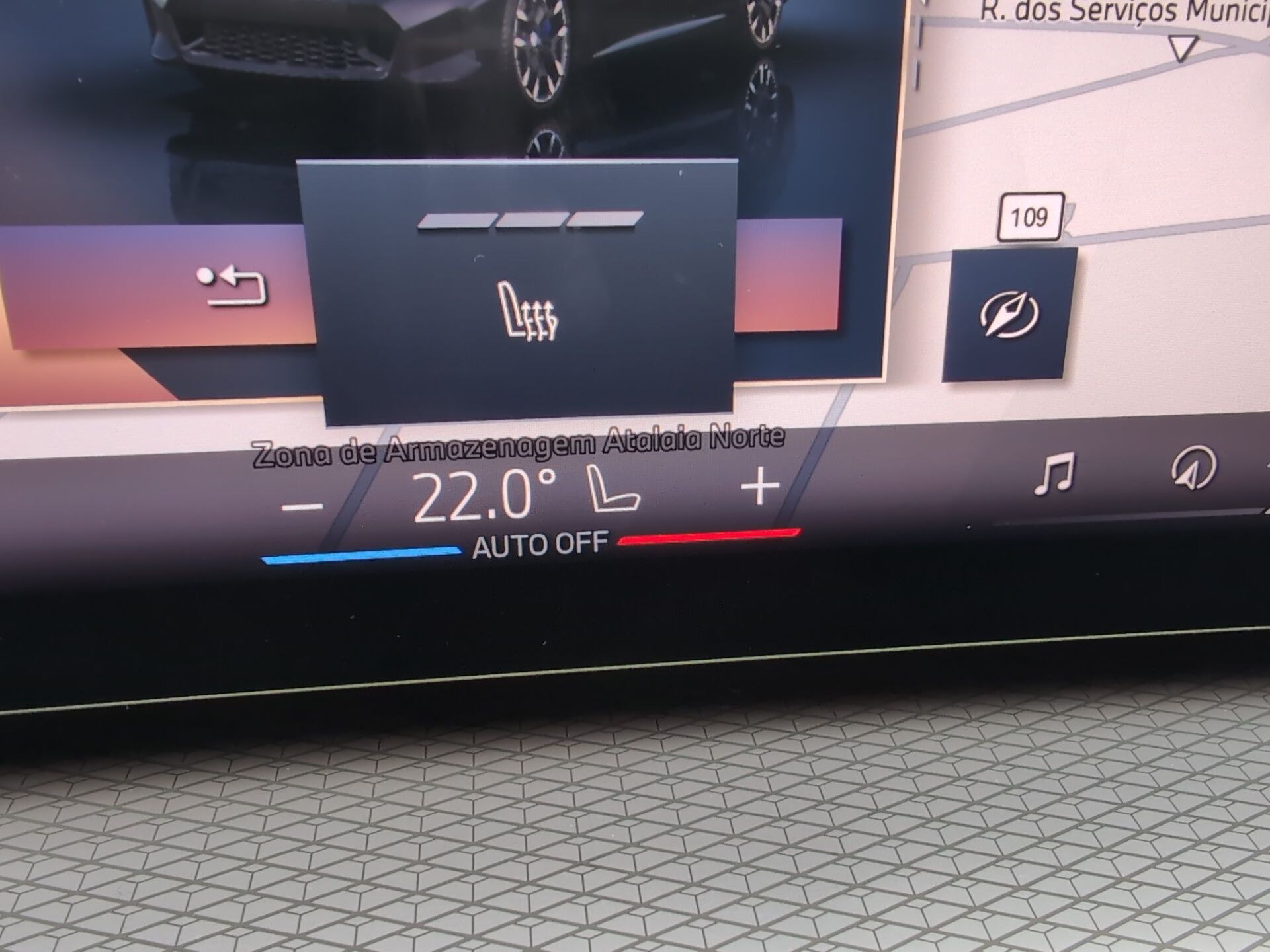 BMW Série 3 330e Touring color Negro. Año 2025. 215KW(292CV). Elétrico / Gasolina Híbrido. En concesionario Caetano Santa Maria da Feira de Santa Maria da Feira