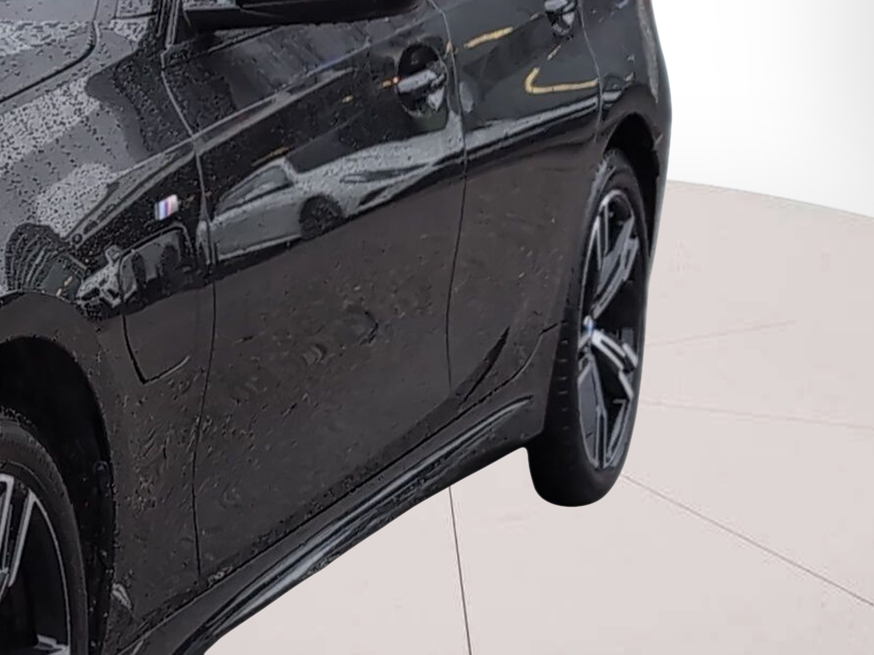 BMW Série 3 330e Touring color Negro. Año 2025. 215KW(292CV). Elétrico / Gasolina Híbrido. En concesionario Caetano Santa Maria da Feira de Santa Maria da Feira