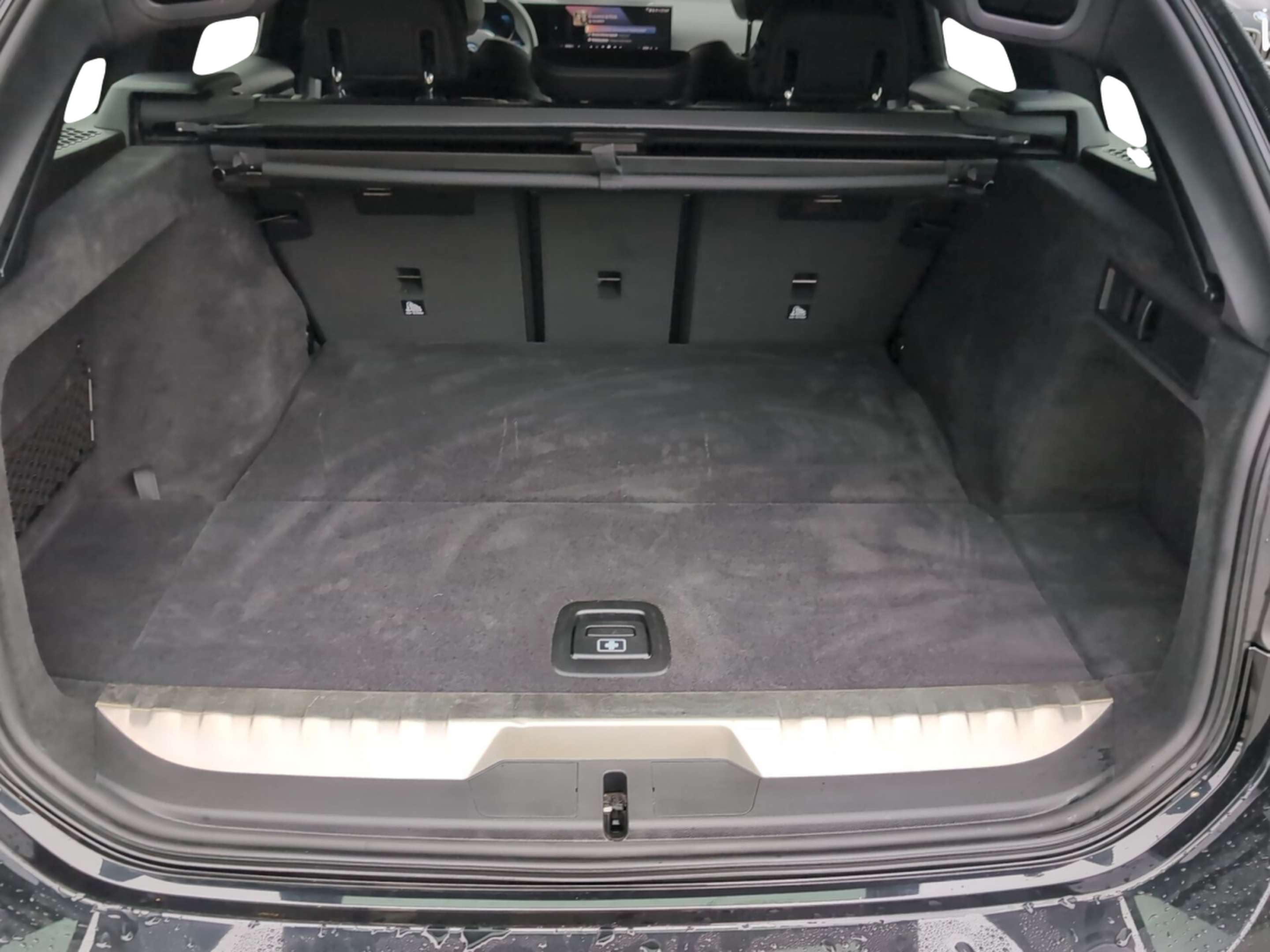 BMW Série 3 330e Touring color Negro. Año 2025. 215KW(292CV). Elétrico / Gasolina Híbrido. En concesionario Caetano Santa Maria da Feira de Santa Maria da Feira