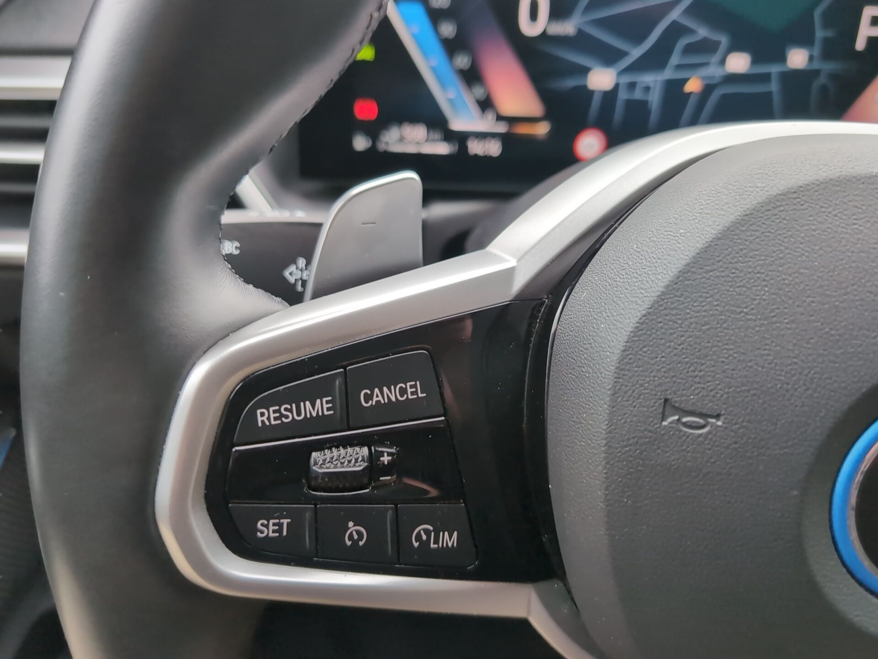 BMW Série 3 330e Touring color Negro. Año 2025. 215KW(292CV). Elétrico / Gasolina Híbrido. En concesionario Caetano Santa Maria da Feira de Santa Maria da Feira