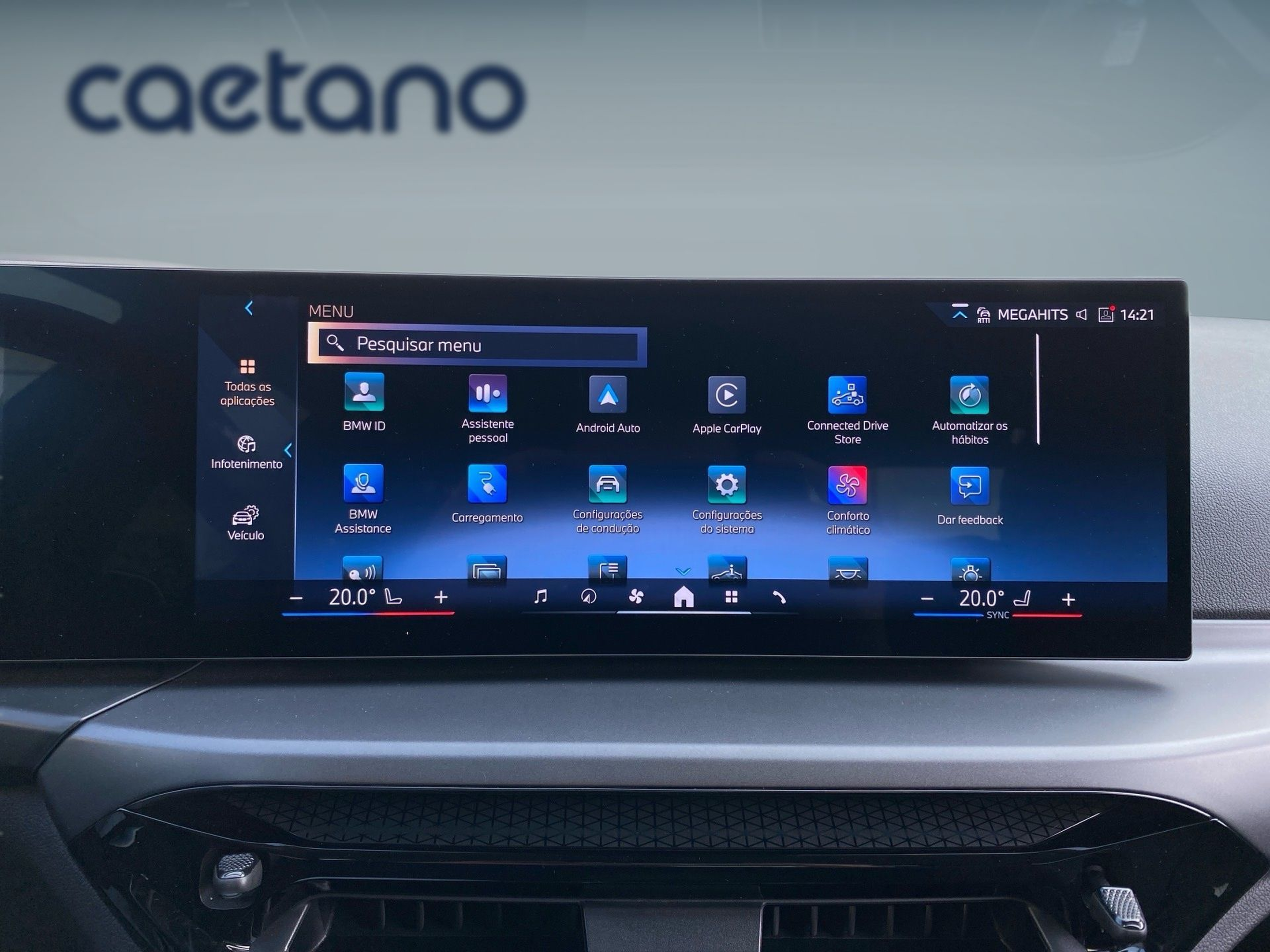 BMW Série 3 330e Berlina color Gris. Año 2024. 215KW(292CV). Elétrico / Gasolina Híbrido. En concesionario Caetano Lisboa de Lisboa