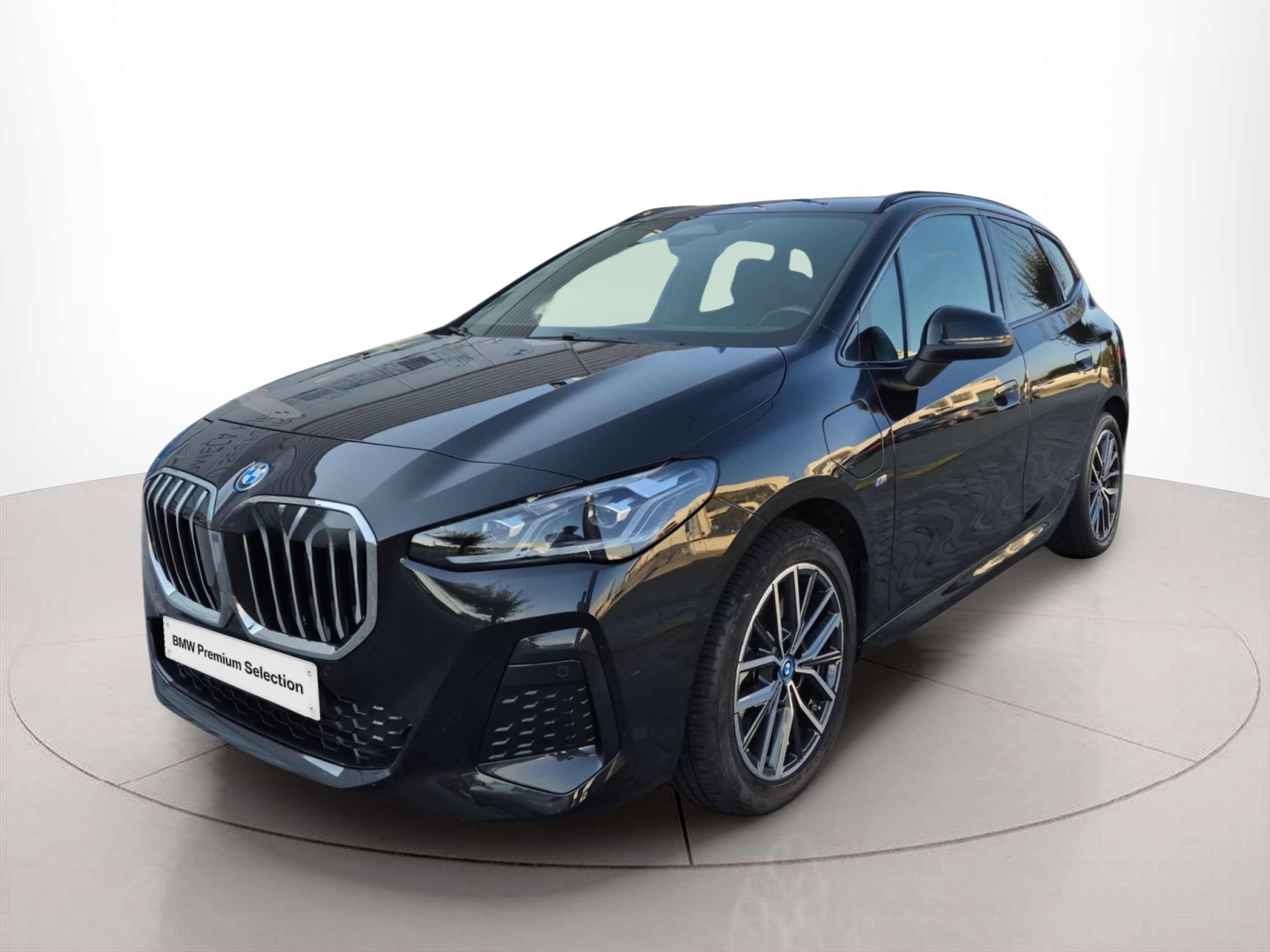 Fotos de BMW Série 2 230xe Active Tourer color Negro. Año 2023. 240KW(326CV). Elétrico / Gasolina Híbrido. En concesionario Caetano Baviera Santa Maria da Feira de Santa Maria da Feira