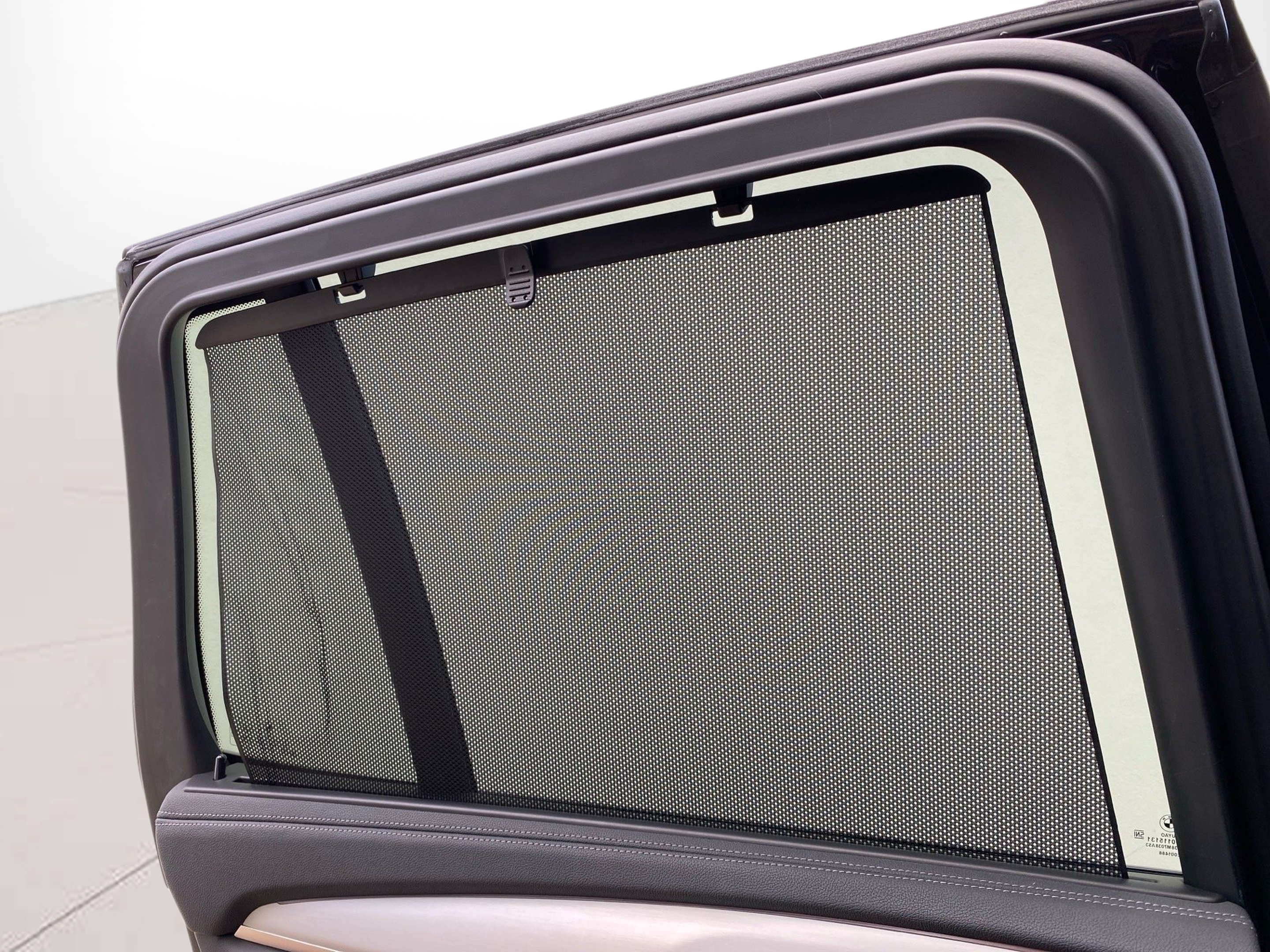 BMW X3 xDrive30e color Negro. Año 2023. 215KW(292CV). Elétrico / Gasolina Híbrido. En concesionario Caetano Lisboa de Lisboa