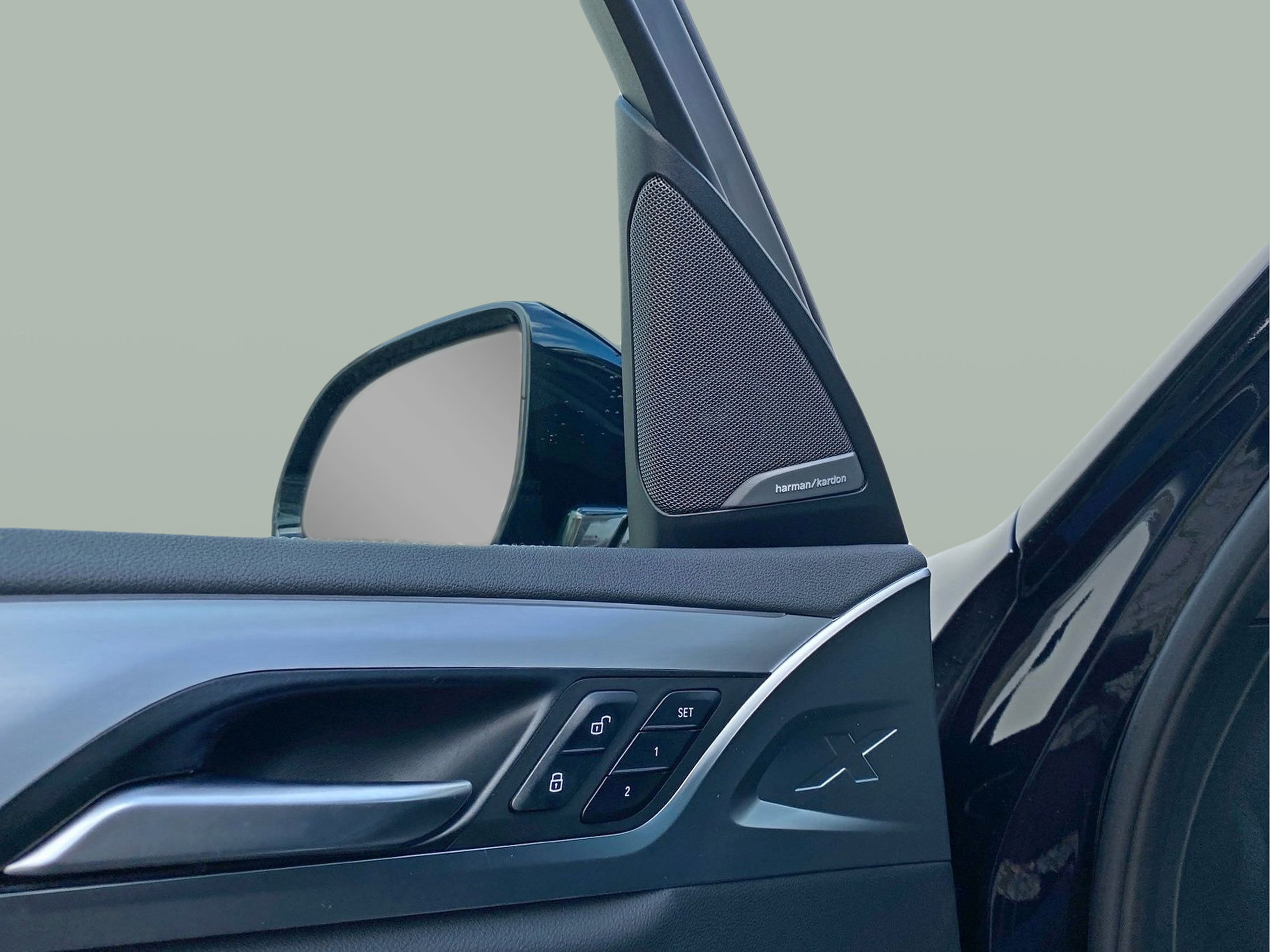 BMW X3 xDrive30e color Negro. Año 2023. 215KW(292CV). Elétrico / Gasolina Híbrido. En concesionario Caetano Lisboa de Lisboa