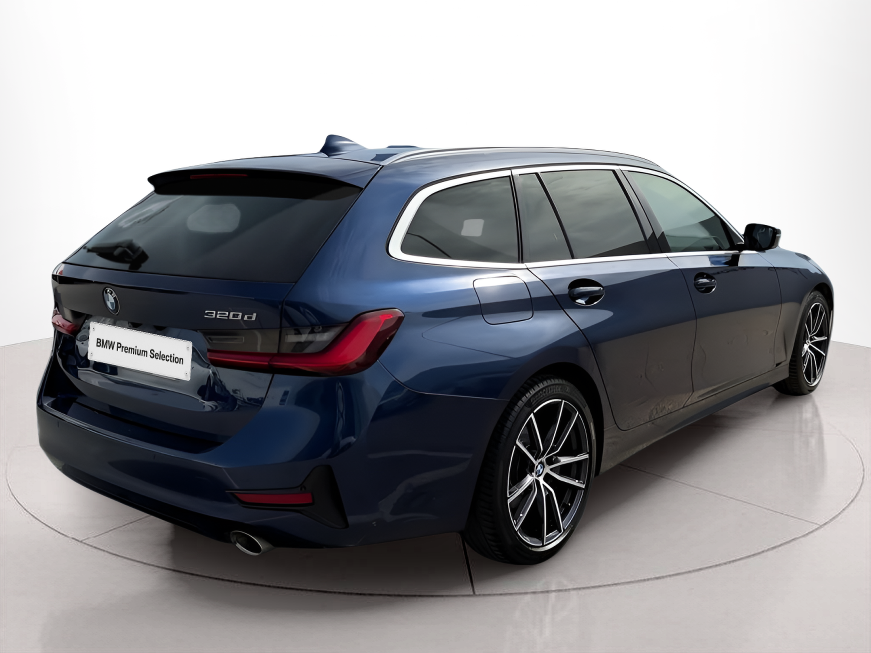 BMW Série 3 320d Touring color Azul. Año 2019. 140KW(190CV). Diesel. En concesionario Caetano Baviera Portimão de Portimão