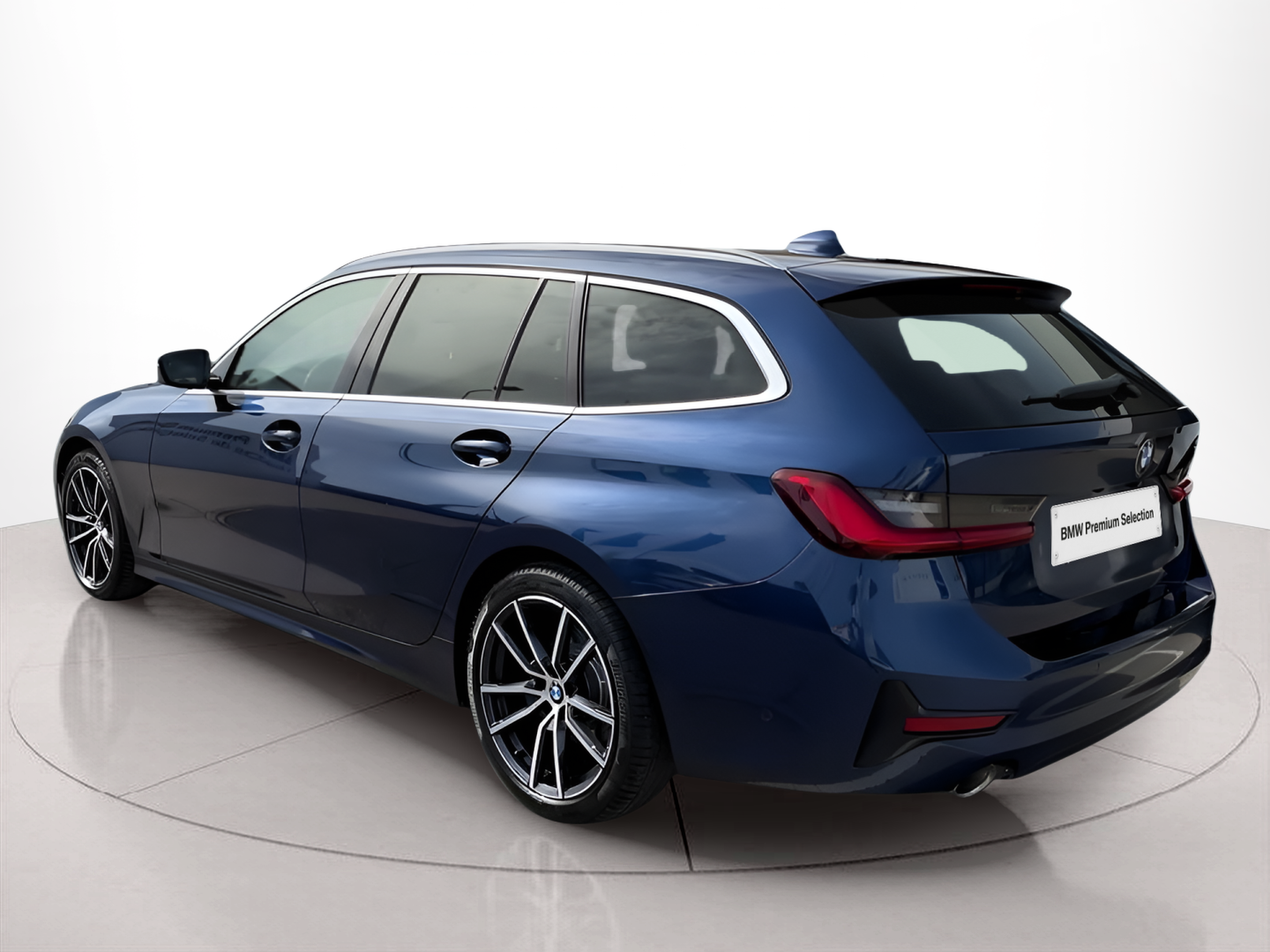 BMW Série 3 320d Touring color Azul. Año 2019. 140KW(190CV). Diesel. En concesionario Caetano Baviera Portimão de Portimão