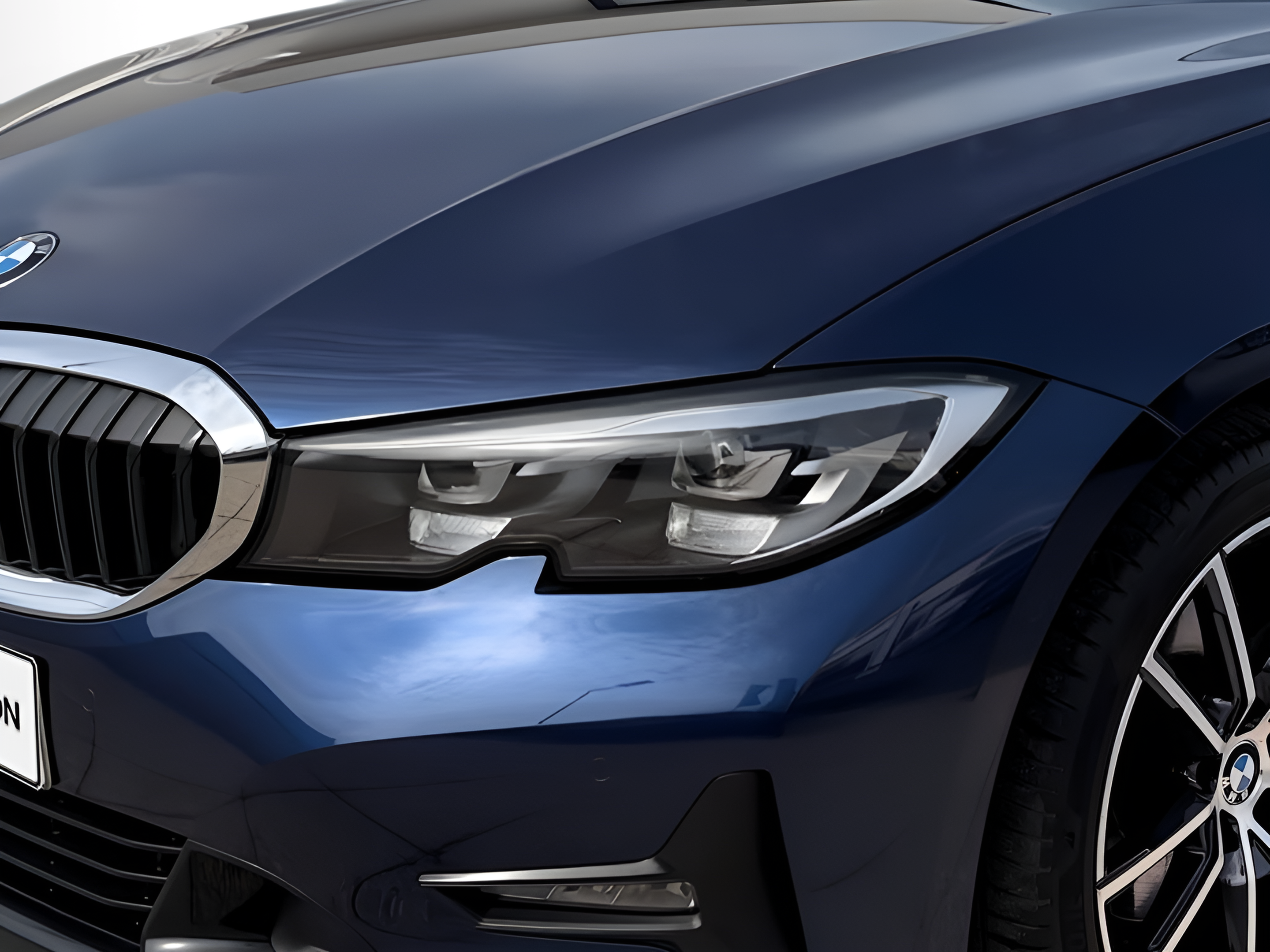 BMW Série 3 320d Touring color Azul. Año 2019. 140KW(190CV). Diesel. En concesionario Caetano Baviera Portimão de Portimão