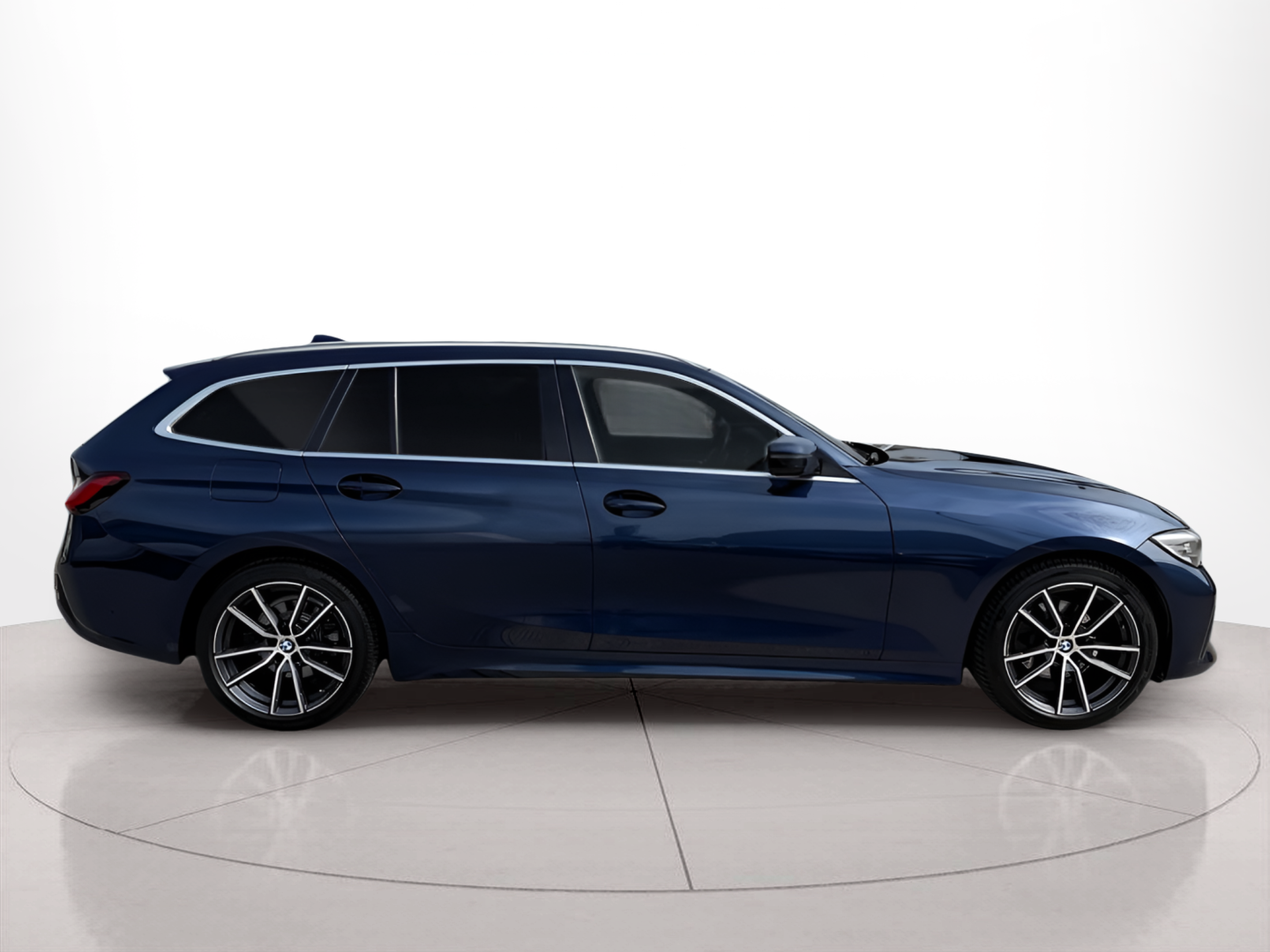 BMW Série 3 320d Touring color Azul. Año 2019. 140KW(190CV). Diesel. En concesionario Caetano Baviera Portimão de Portimão