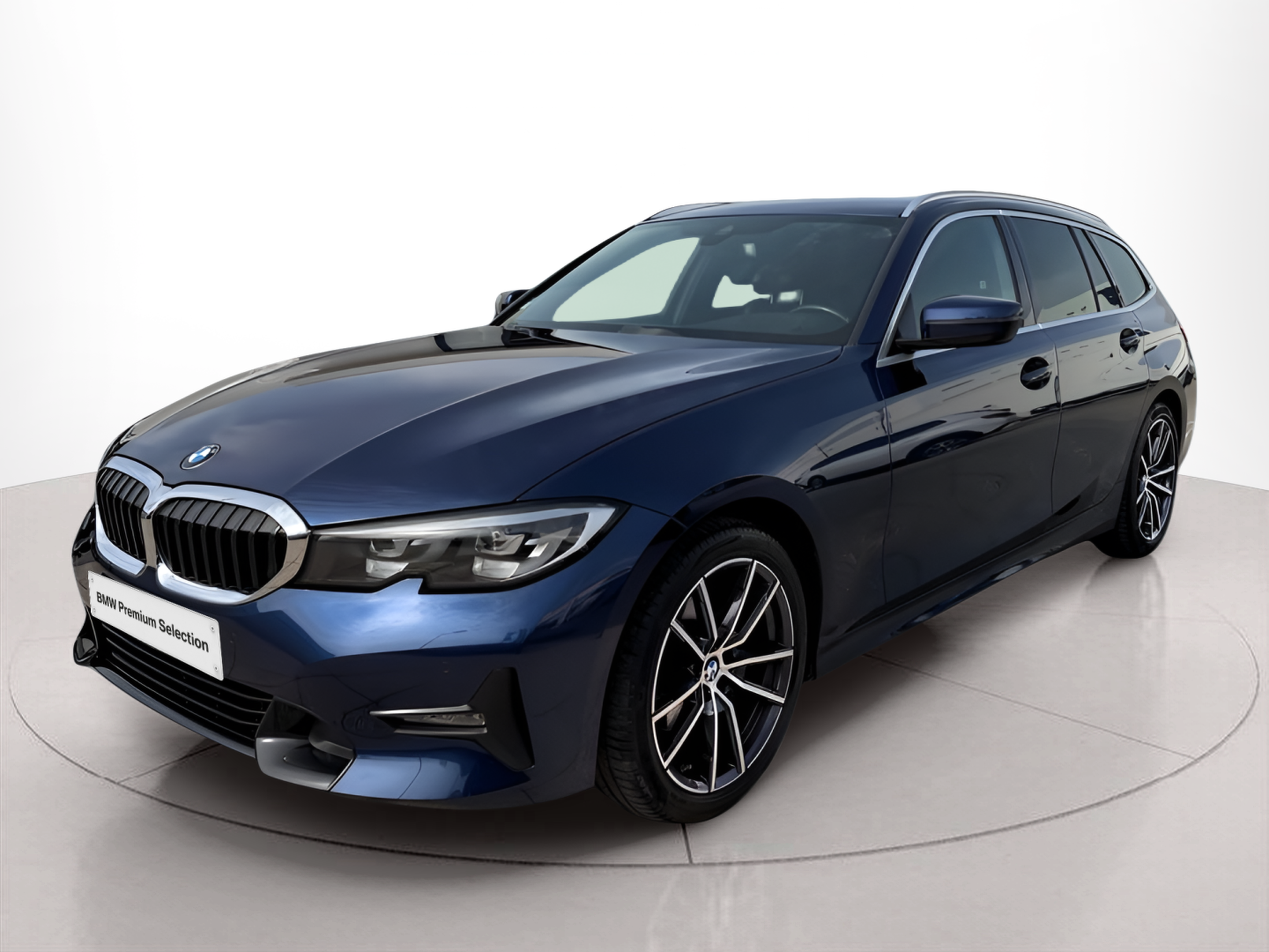Fotos de BMW Série 3 320d Touring color Azul. Año 2019. 140KW(190CV). Diesel. En concesionario Caetano Baviera Portimão de Portimão
