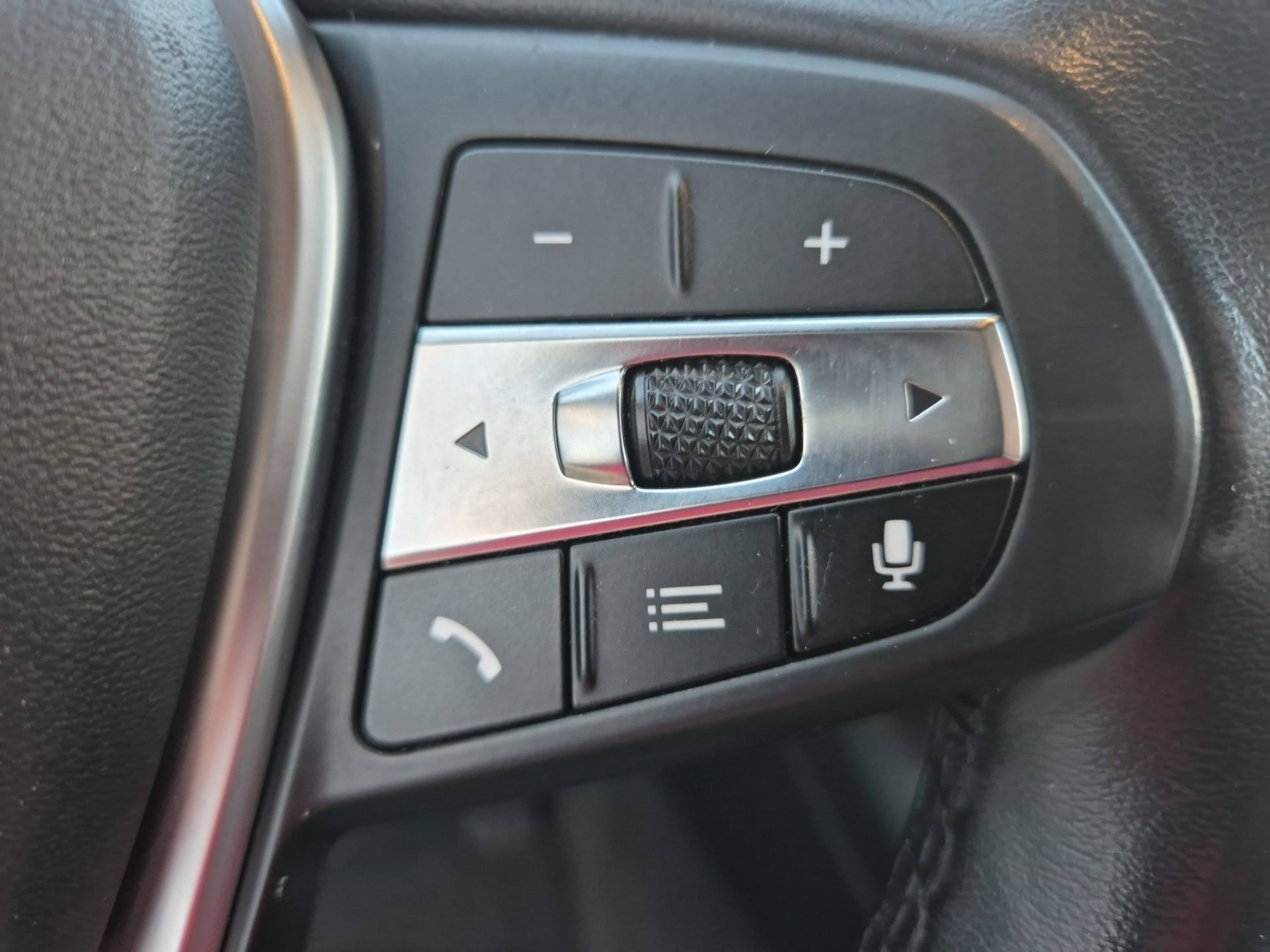 BMW Série 3 320e Berlina color Negro. Año 2021. 150KW(204CV). Elétrico / Gasolina Híbrido. En concesionario Caetano Santa Maria da Feira de Santa Maria da Feira