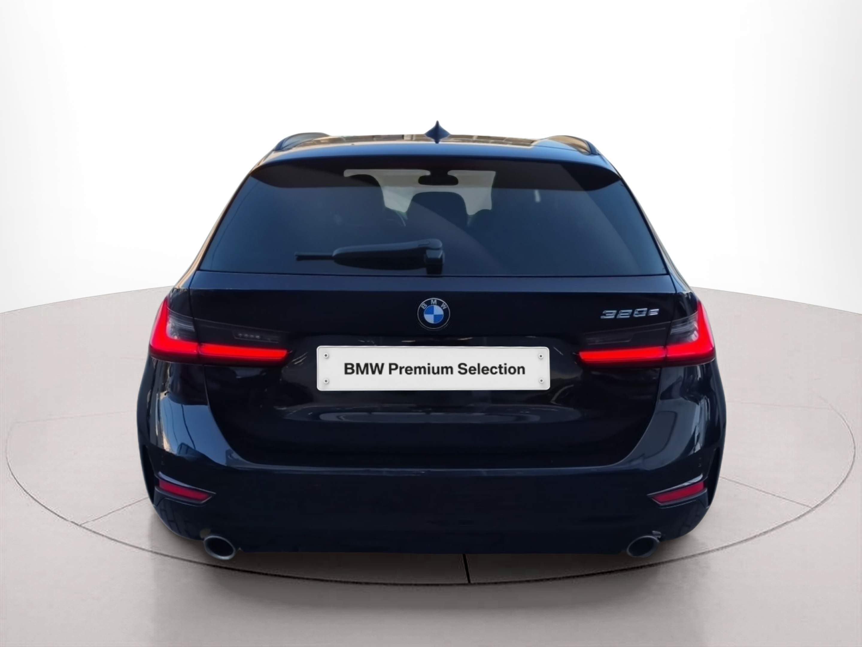 BMW Série 3 320e Berlina color Negro. Año 2021. 150KW(204CV). Elétrico / Gasolina Híbrido. En concesionario Caetano Santa Maria da Feira de Santa Maria da Feira