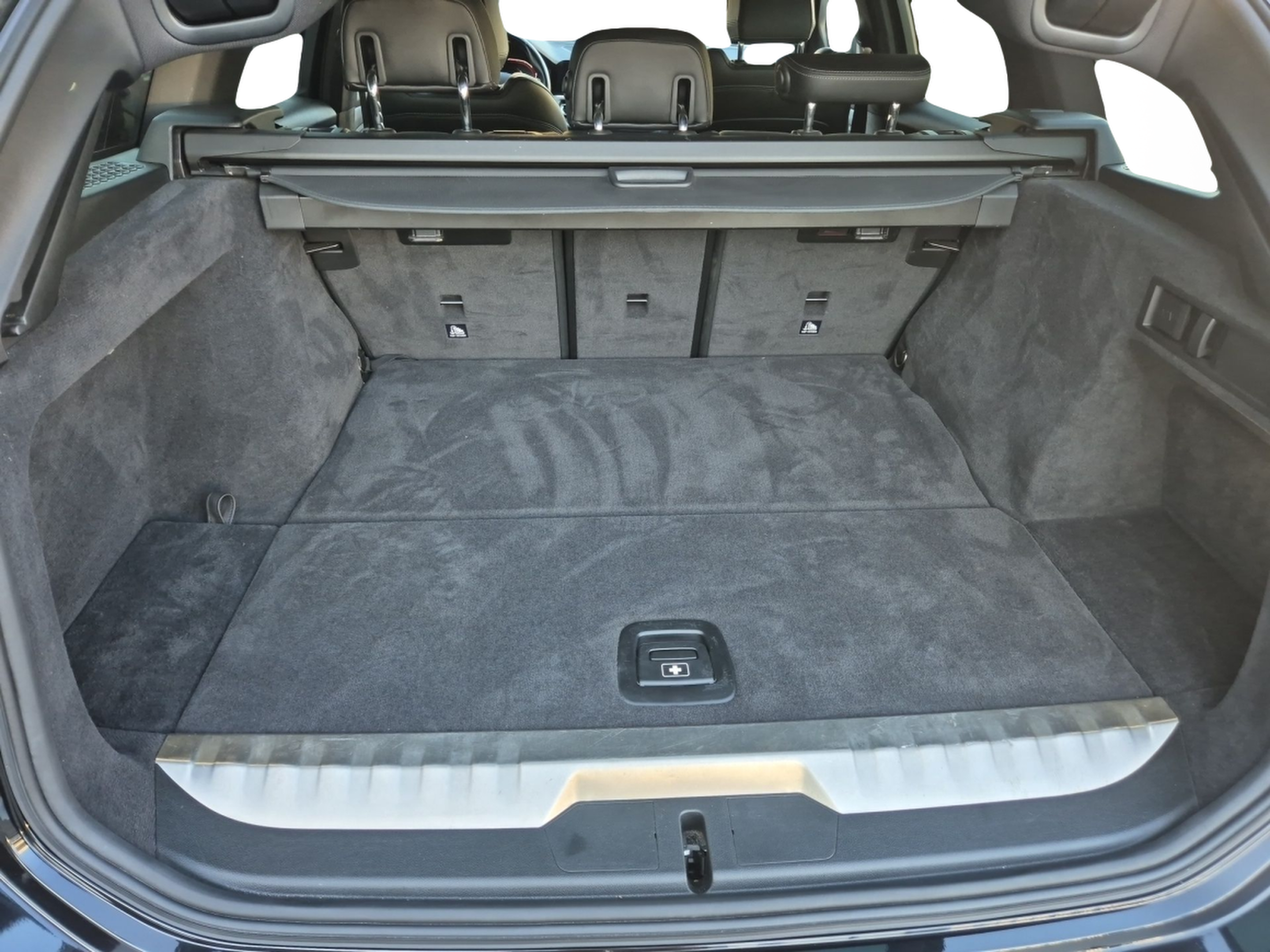 BMW Série 3 320e Berlina color Negro. Año 2021. 150KW(204CV). Elétrico / Gasolina Híbrido. En concesionario Caetano Santa Maria da Feira de Santa Maria da Feira