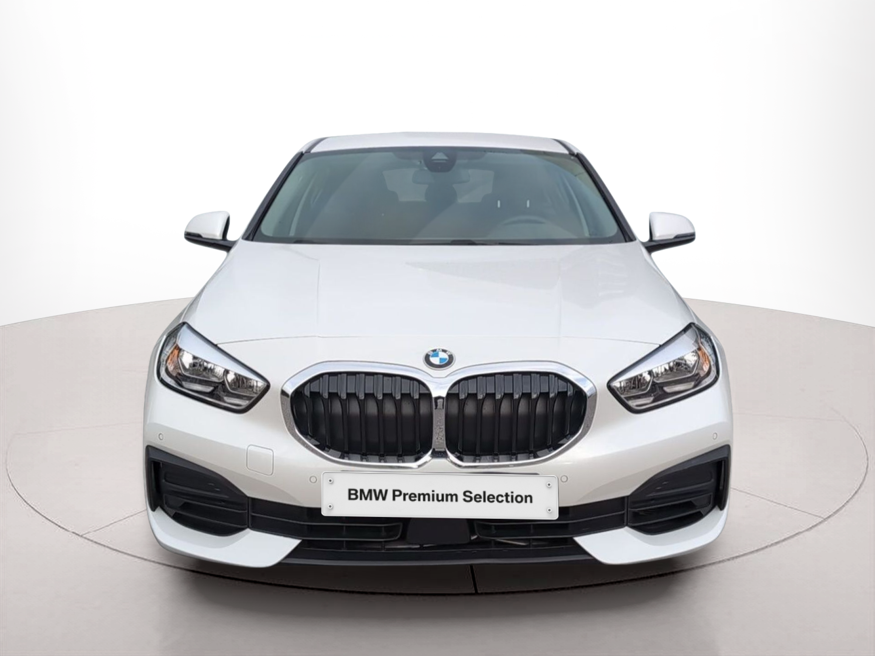 Fotos de BMW Série 1 116i color Blanco. Año 2024. 80KW(109CV). Gasolina. En concesionario Caetano Aveiro de Aveiro