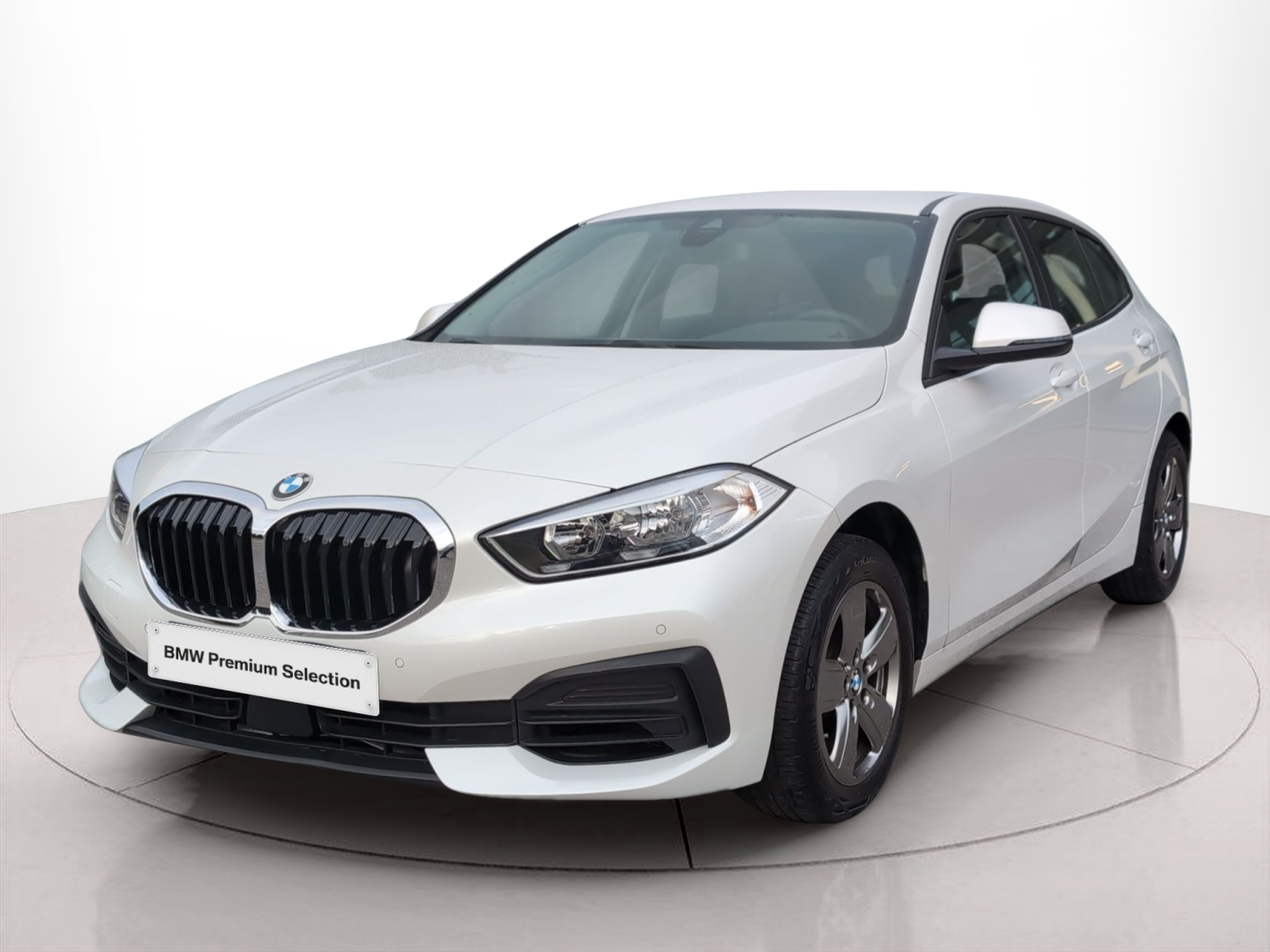 Fotos de BMW Série 1 116i color Blanco. Año 2024. 80KW(109CV). Gasolina. En concesionario Caetano Aveiro de Aveiro