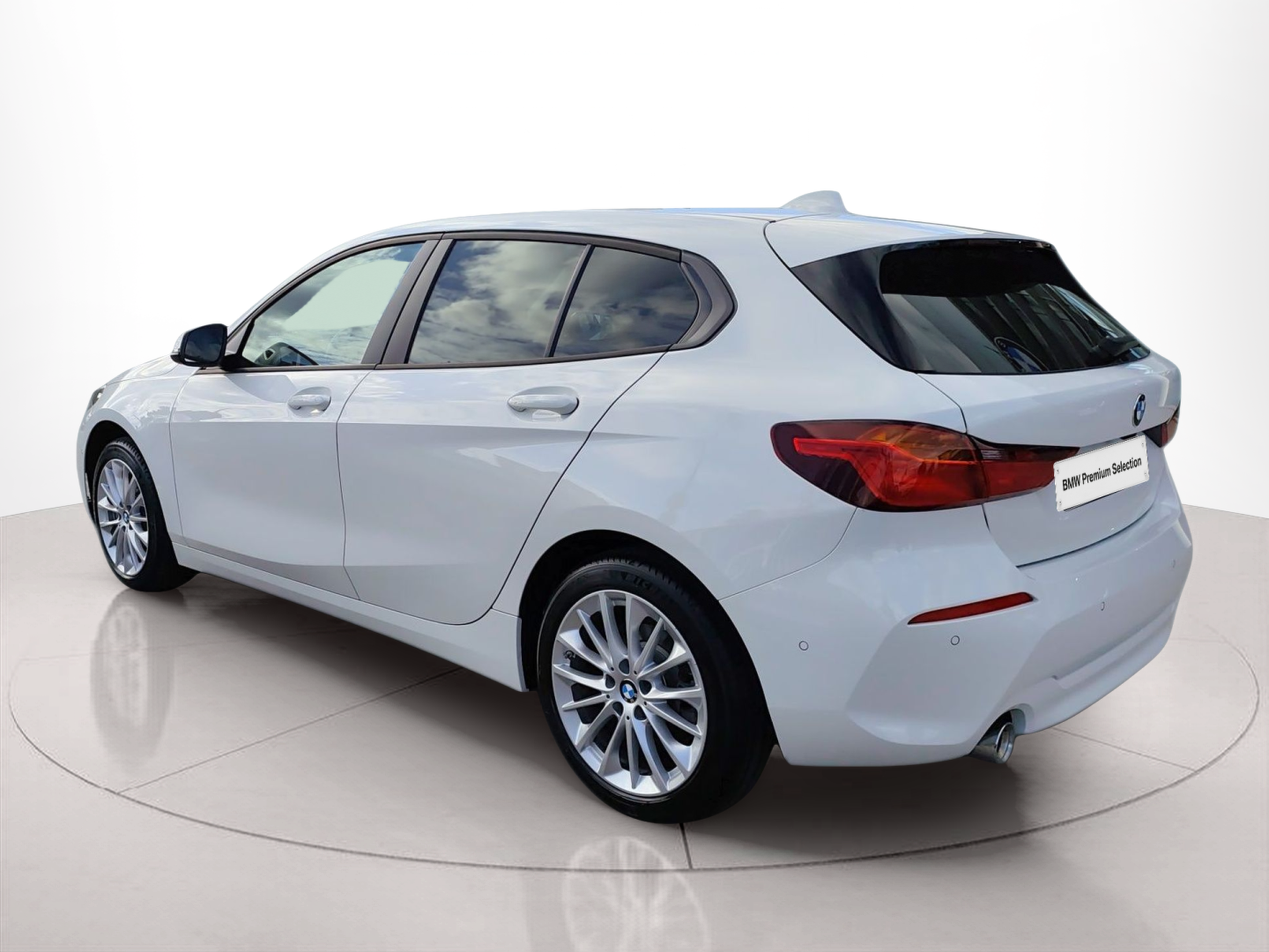 BMW Série 1 116i color Blanco. Año 2024. 80KW(109CV). Gasolina. En concesionario Caetano Aveiro de Aveiro