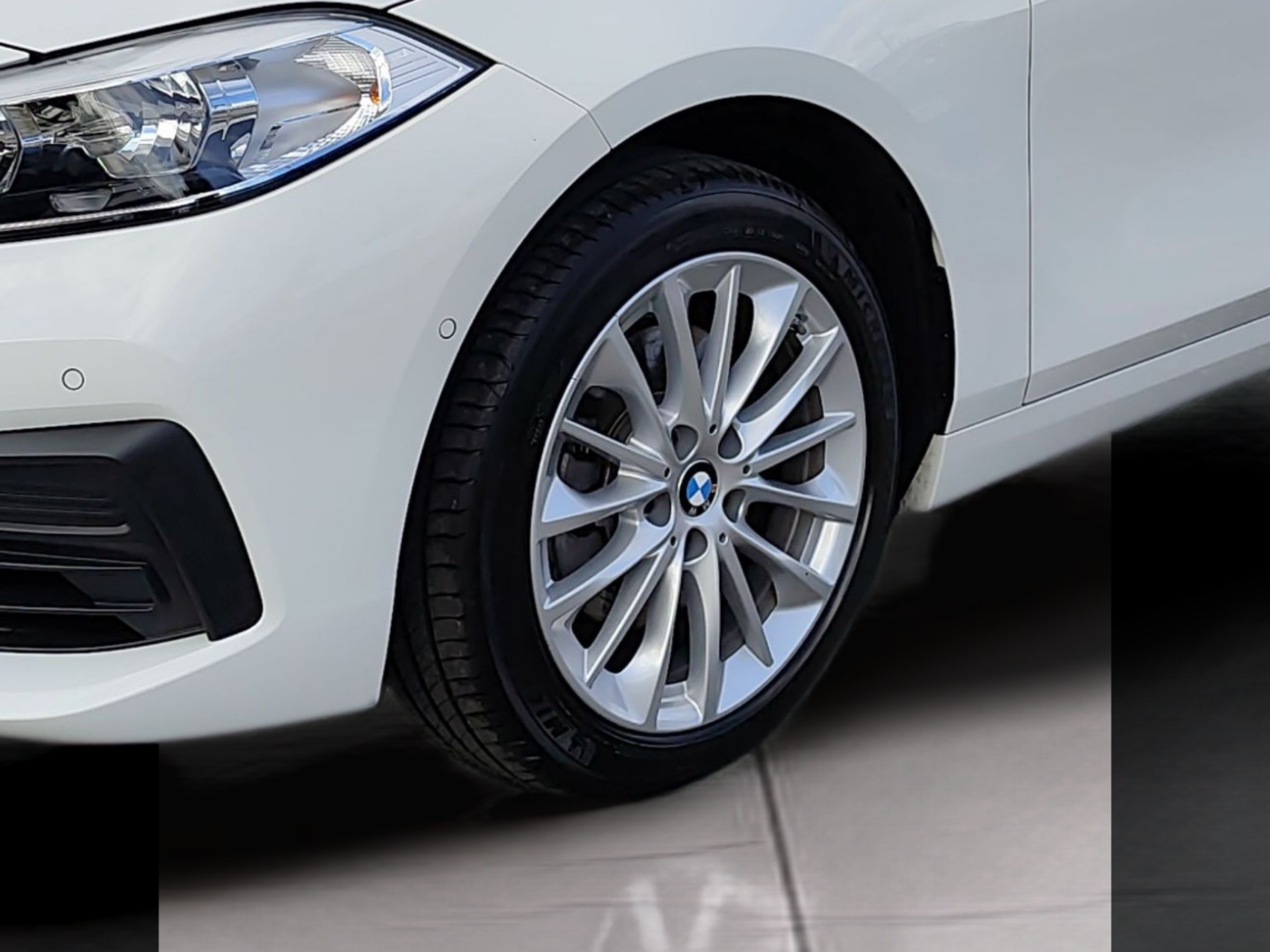 BMW Série 1 116i color Blanco. Año 2024. 80KW(109CV). Gasolina. En concesionario Caetano Aveiro de Aveiro