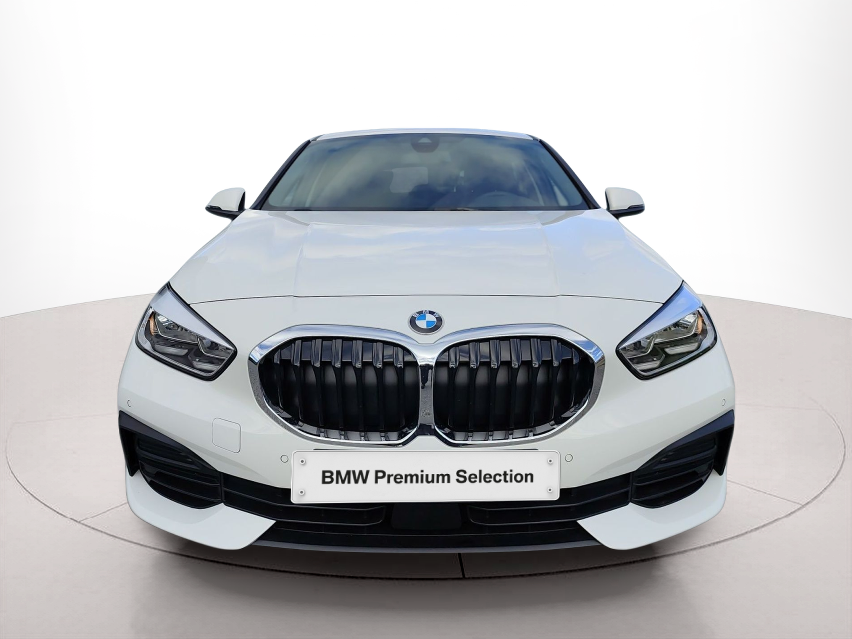 Fotos de BMW Série 1 116i color Blanco. Año 2024. 80KW(109CV). Gasolina. En concesionario Caetano Aveiro de Aveiro