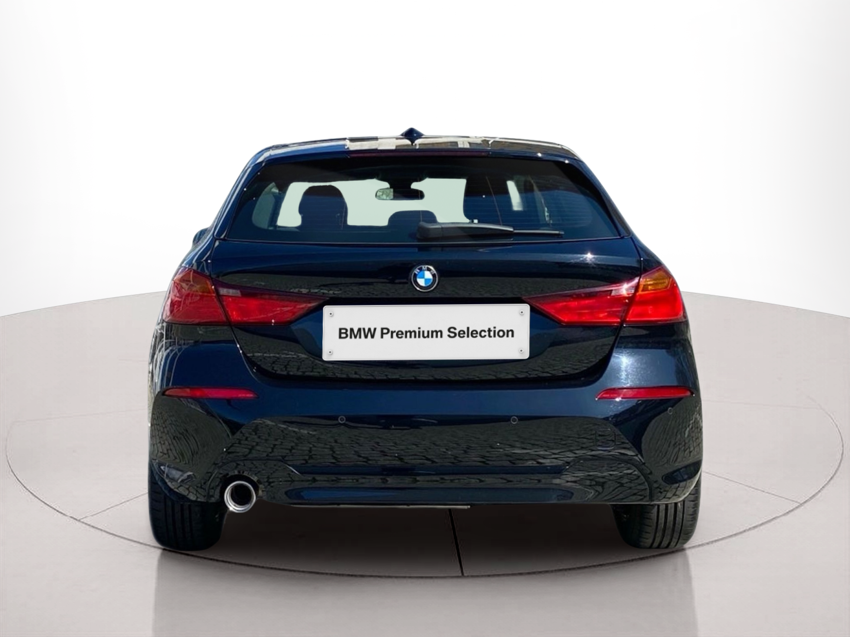 BMW Série 1 116i color Negro. Año 2024. 80KW(109CV). Gasolina. En concesionario Caetano Cascais de Cascais