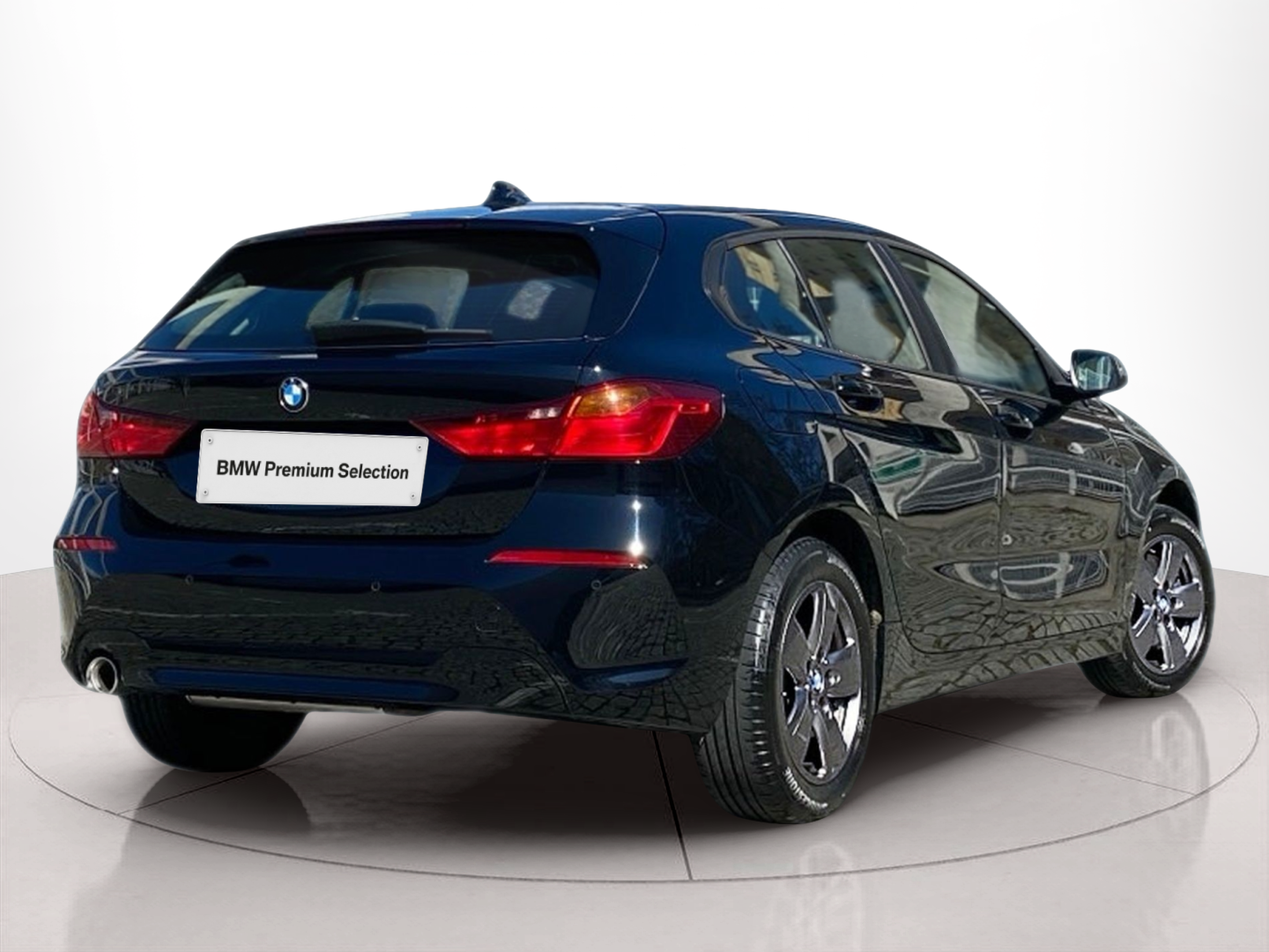 BMW Série 1 116i color Negro. Año 2024. 80KW(109CV). Gasolina. En concesionario Caetano Cascais de Cascais