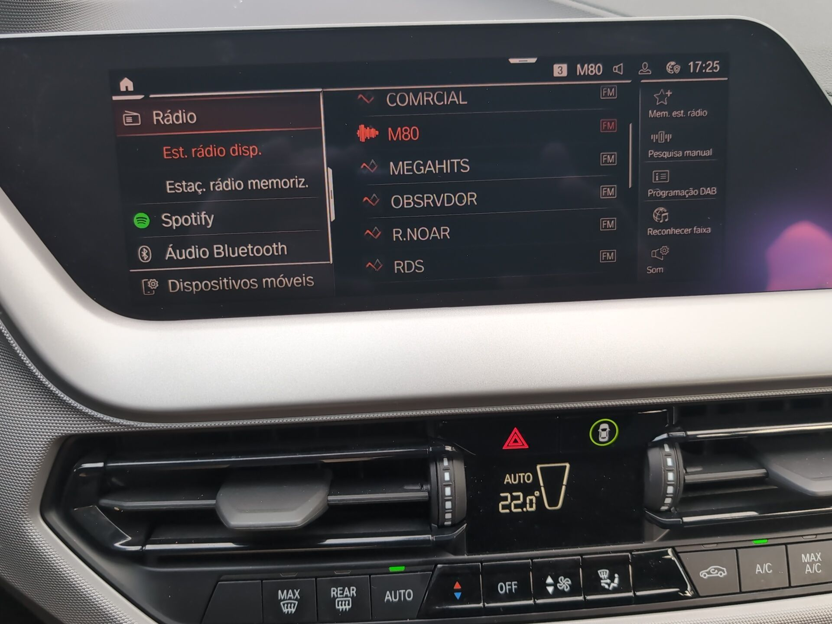 BMW Série 1 116i color Gris. Año 2024. 80KW(109CV). Gasolina. En concesionario Caetano Aveiro de Aveiro