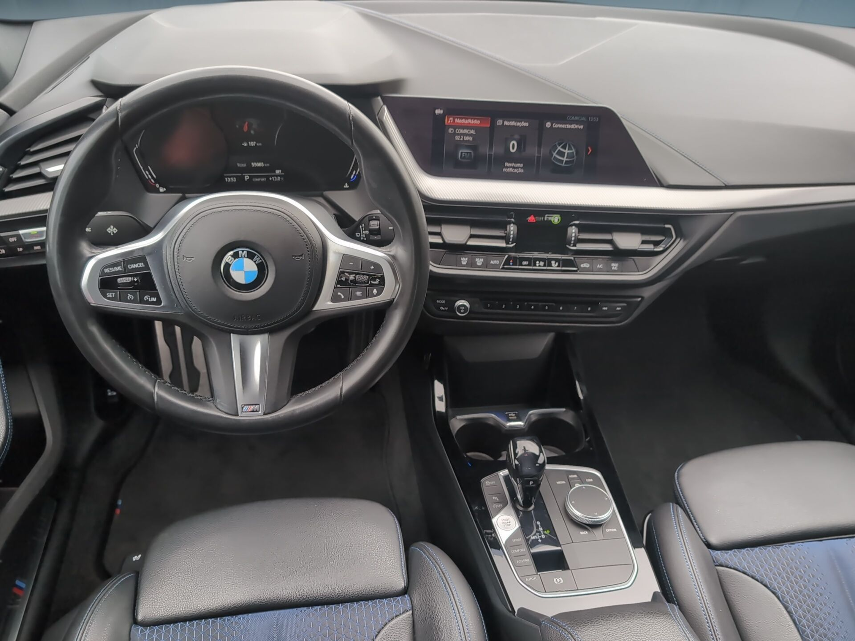 BMW Série 1 118i color Rojo. Año 2020. 103KW(140CV). Gasolina. En concesionario Caetano Baviera Aveiro de Aveiro