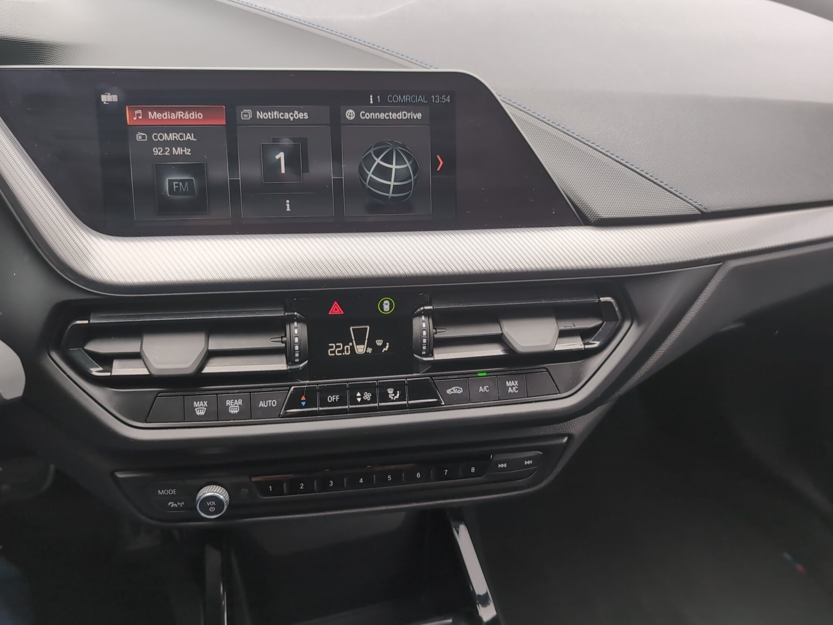 BMW Série 1 118i color Rojo. Año 2020. 103KW(140CV). Gasolina. En concesionario Caetano Baviera Aveiro de Aveiro