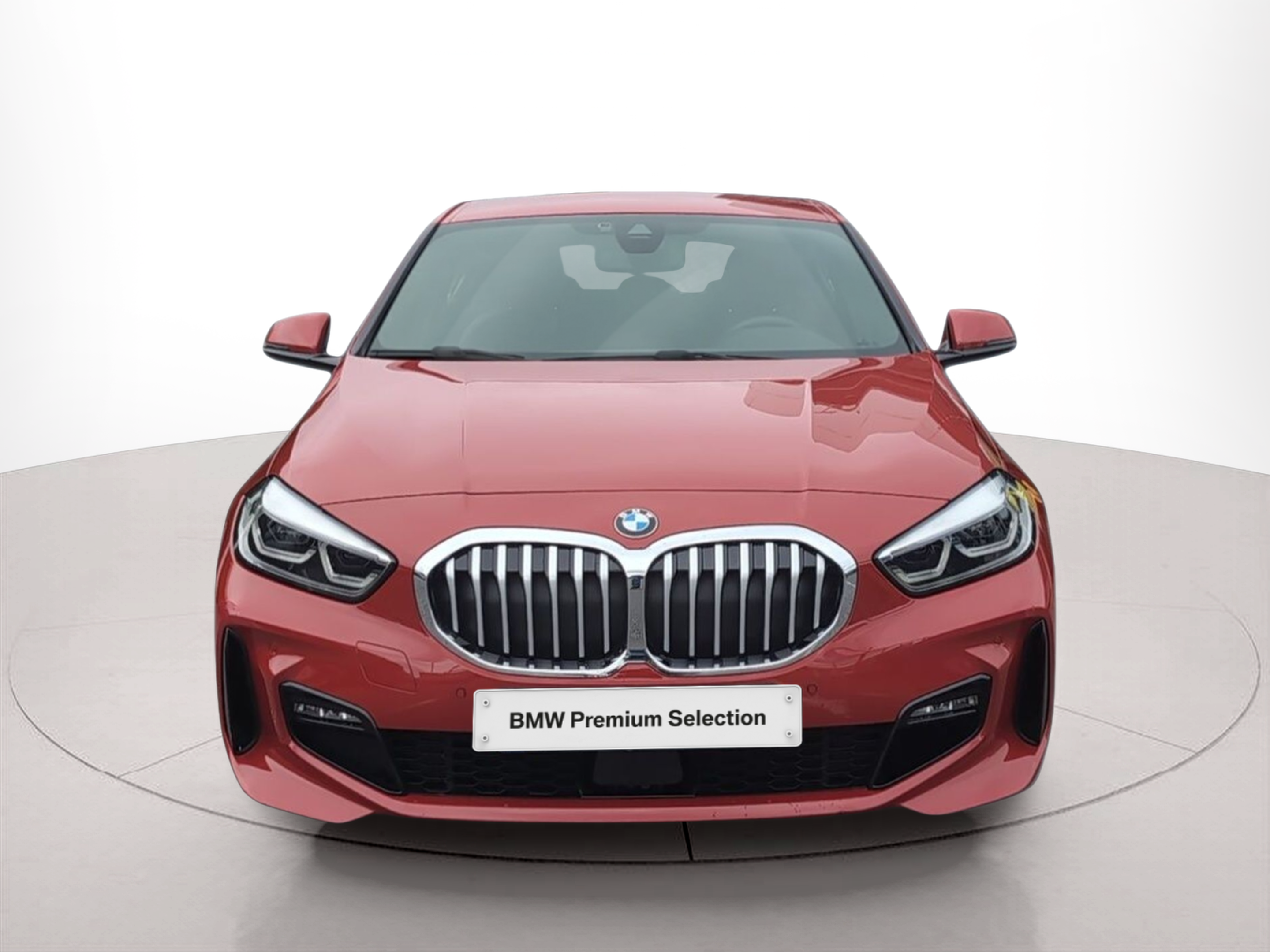 Fotos de BMW Série 1 118i color Rojo. Año 2020. 103KW(140CV). Gasolina. En concesionario Caetano Baviera Aveiro de Aveiro