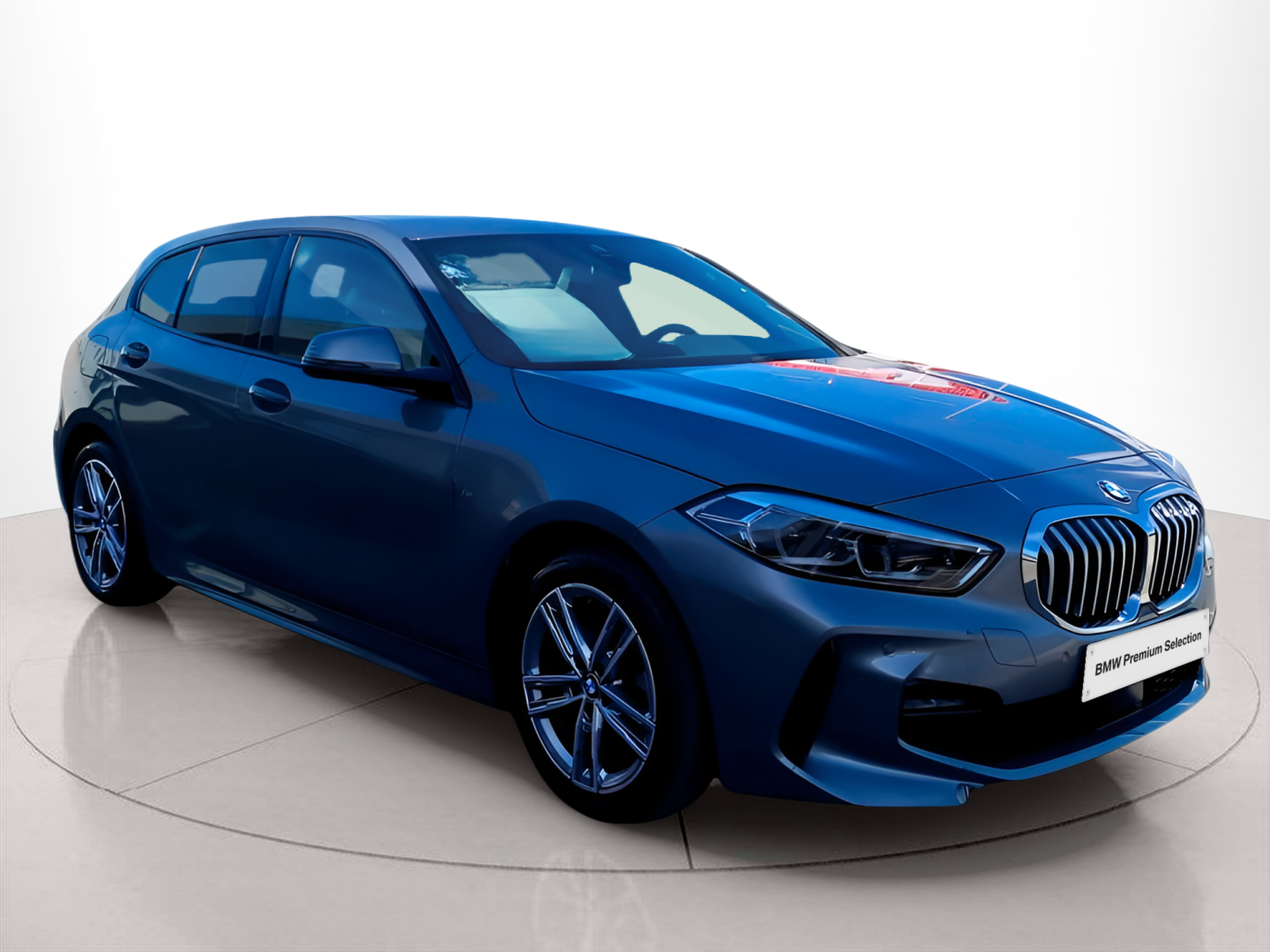 BMW Série 1 116d color Gris. Año 2024. 85KW(116CV). Diesel. En concesionario Caetano Portimão de Portimão