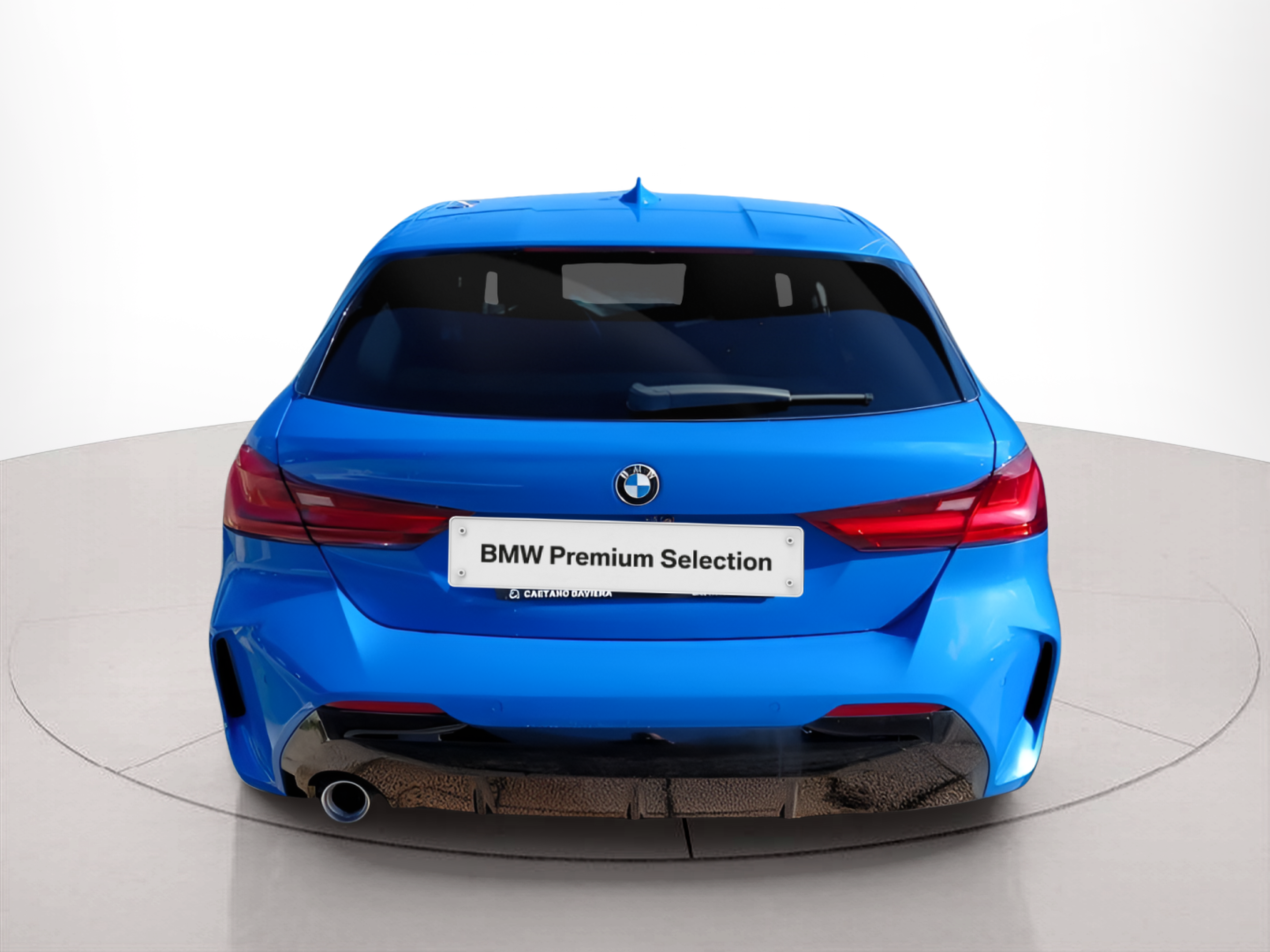 BMW Série 1 116d color Azul. Año 2024. 85KW(116CV). Diesel. En concesionario Caetano Portimão de Portimão