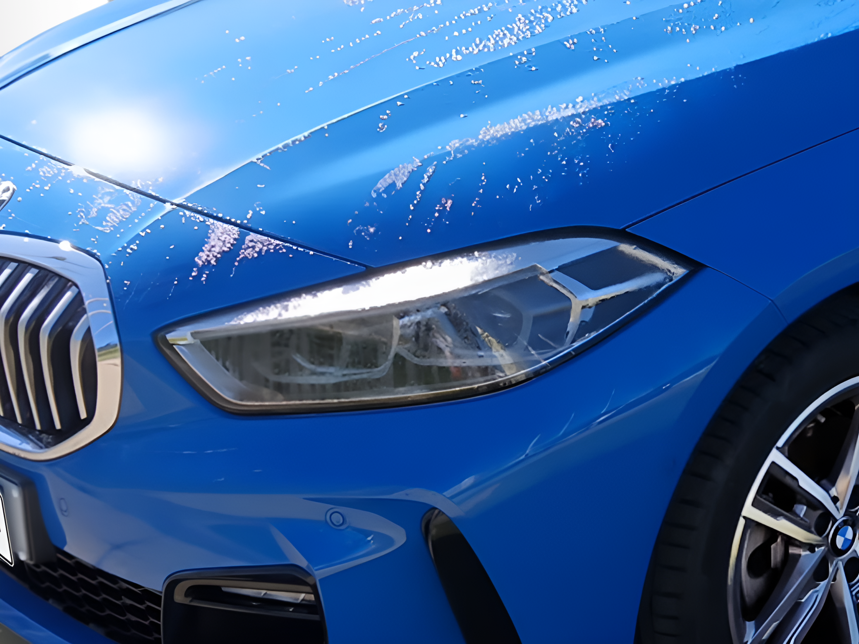 BMW Série 1 116d color Azul. Año 2024. 85KW(116CV). Diesel. En concesionario Caetano Portimão de Portimão