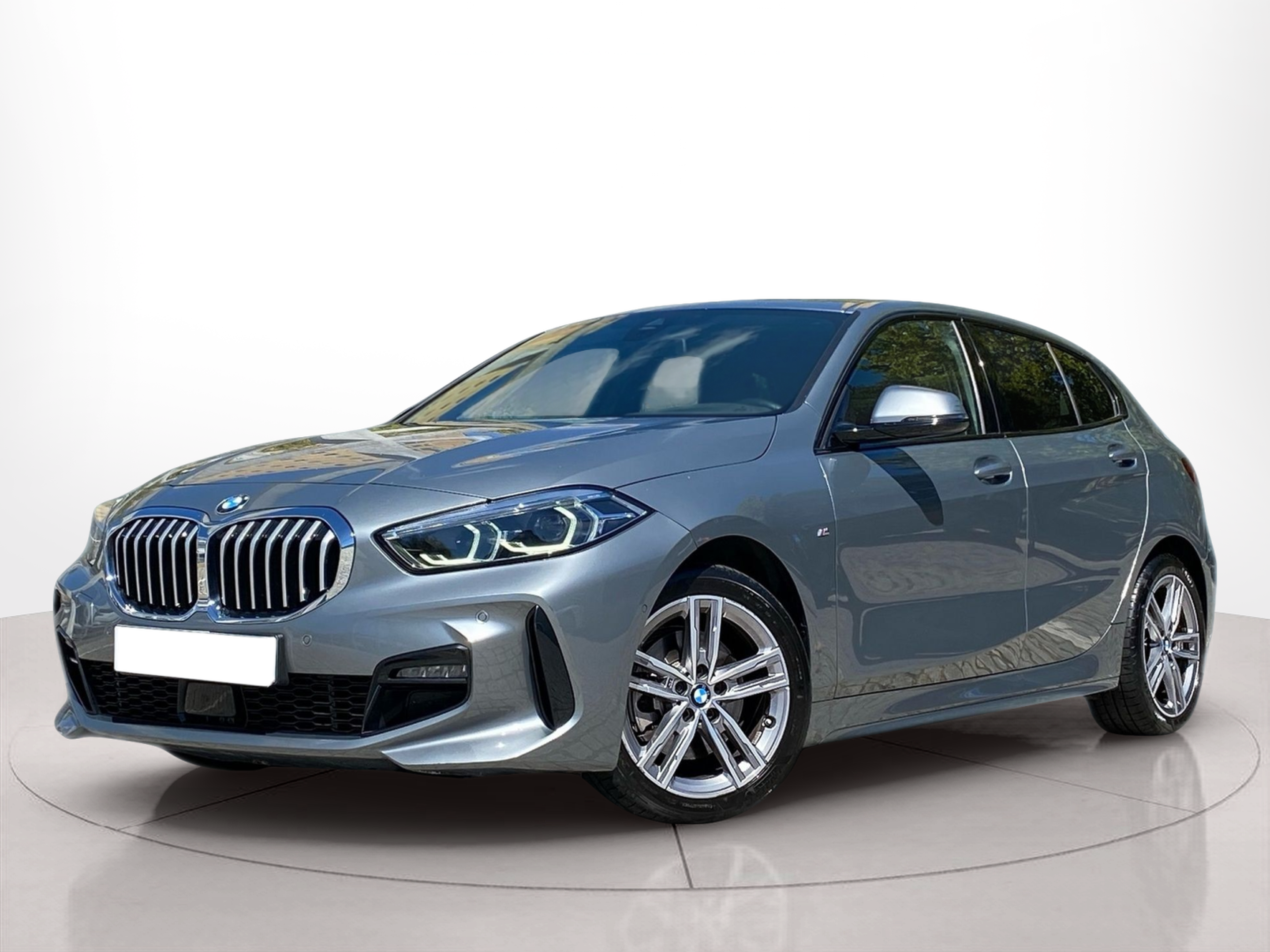 Fotos de BMW Série 1 116d color Gris. Año 2024. 85KW(116CV). Diesel. En concesionario Caetano Baviera Lisboa de Lisboa