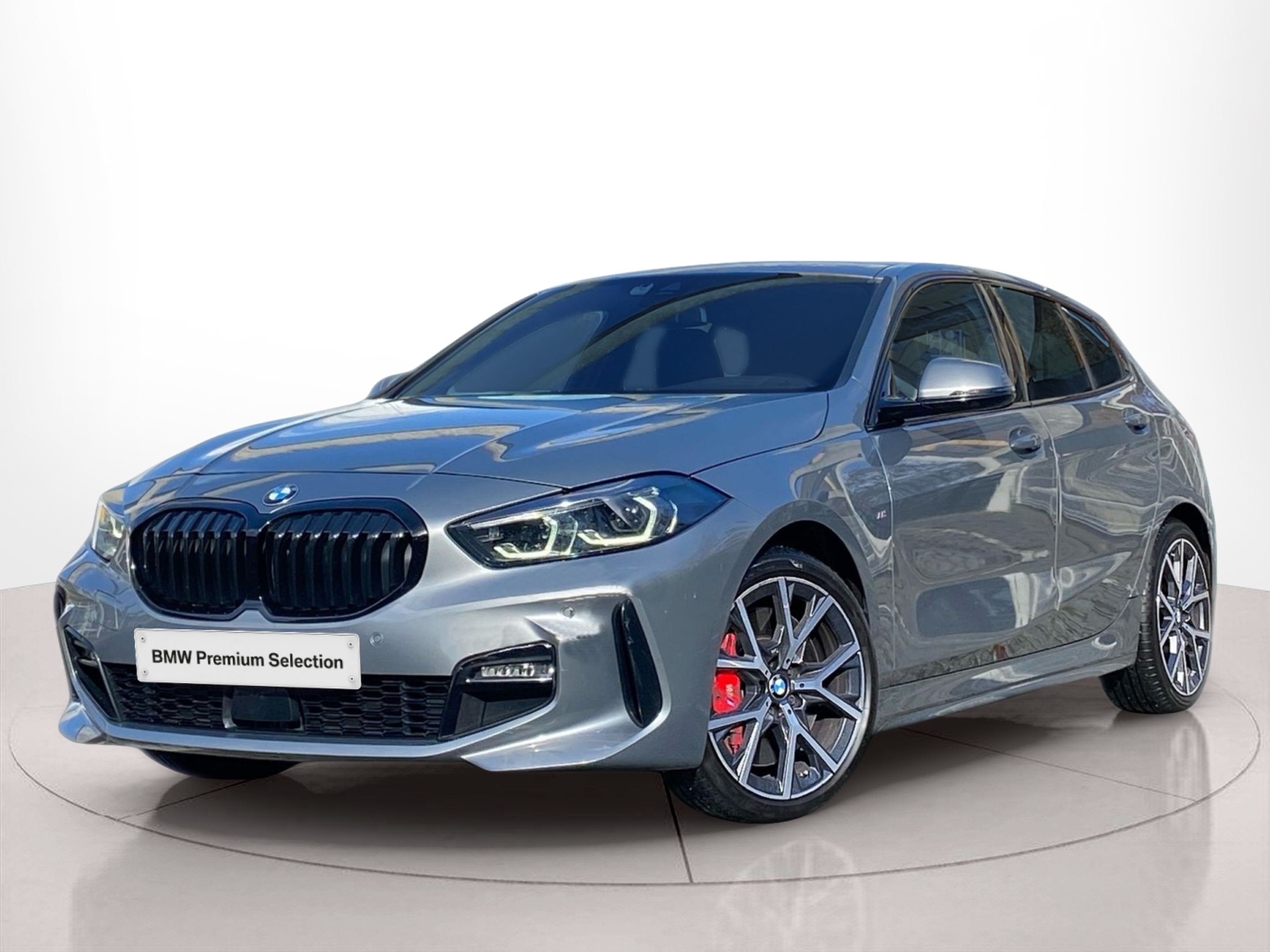 Fotos de BMW Série 1 116d color Gris. Año 2024. 85KW(116CV). Diesel. En concesionario Caetano Lisboa de Lisboa