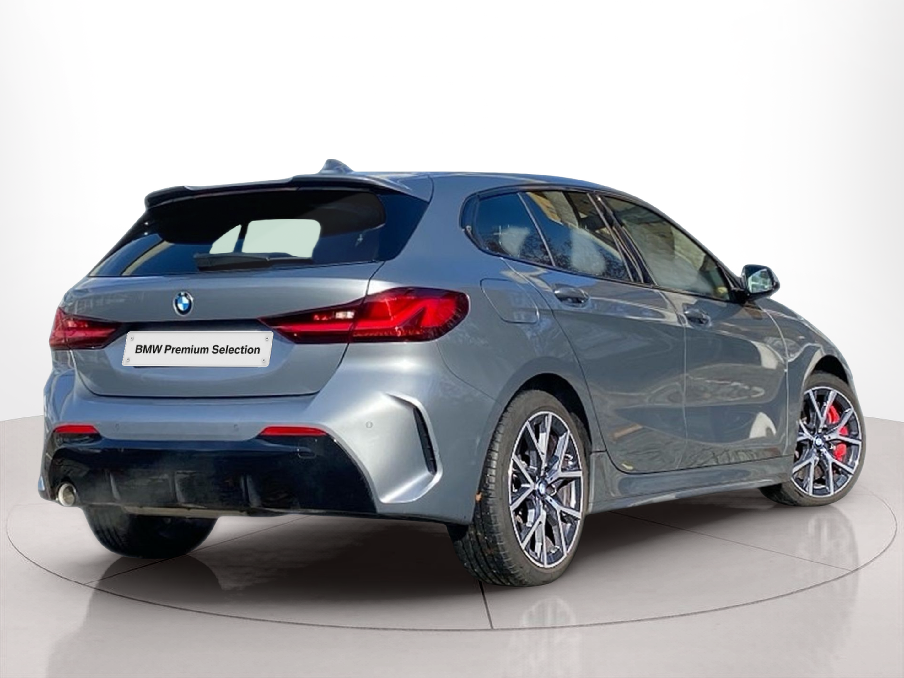 BMW Série 1 116d color Gris. Año 2024. 85KW(116CV). Diesel. En concesionario Caetano Lisboa de Lisboa