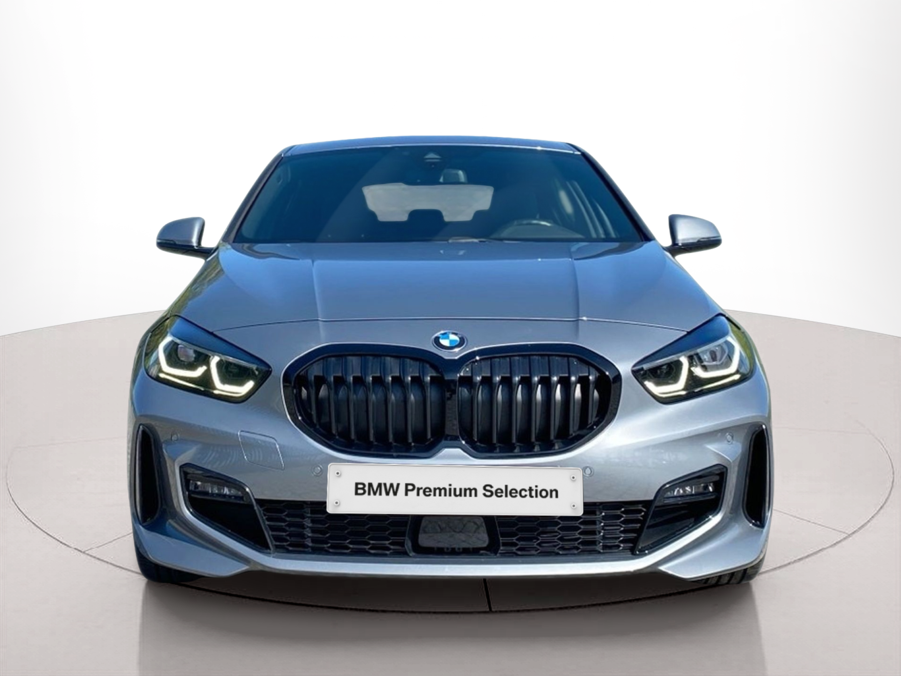 Fotos de BMW Série 1 116d color Gris. Año 2024. 85KW(116CV). Diesel. En concesionario Caetano Lisboa de Lisboa