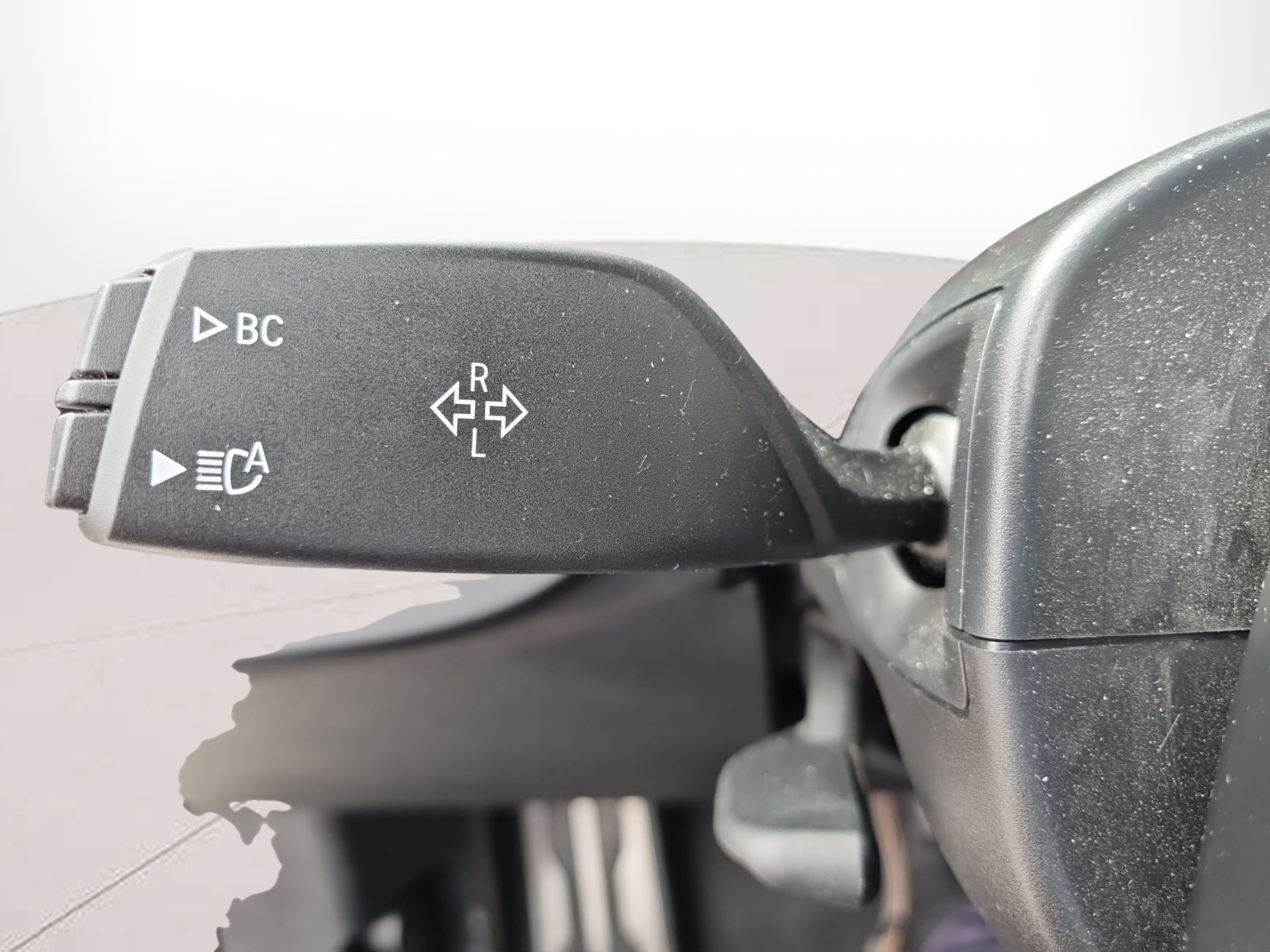 BMW Série 1 116d color Gris. Año 2024. 85KW(116CV). Diesel. En concesionario Caetano Baviera Santa Maria da Feira de Santa Maria da Feira